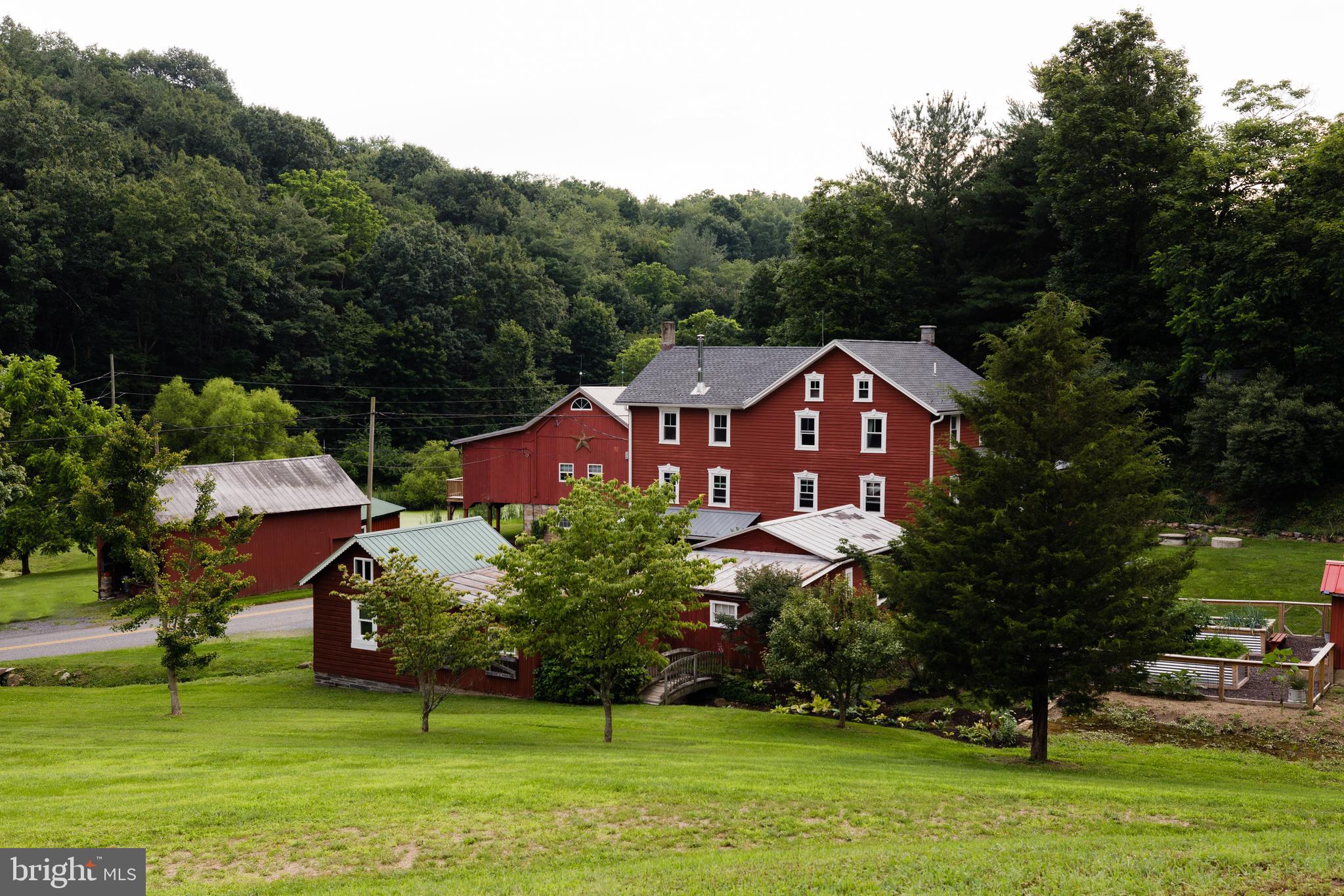 20 ACRE WOODS - Residential