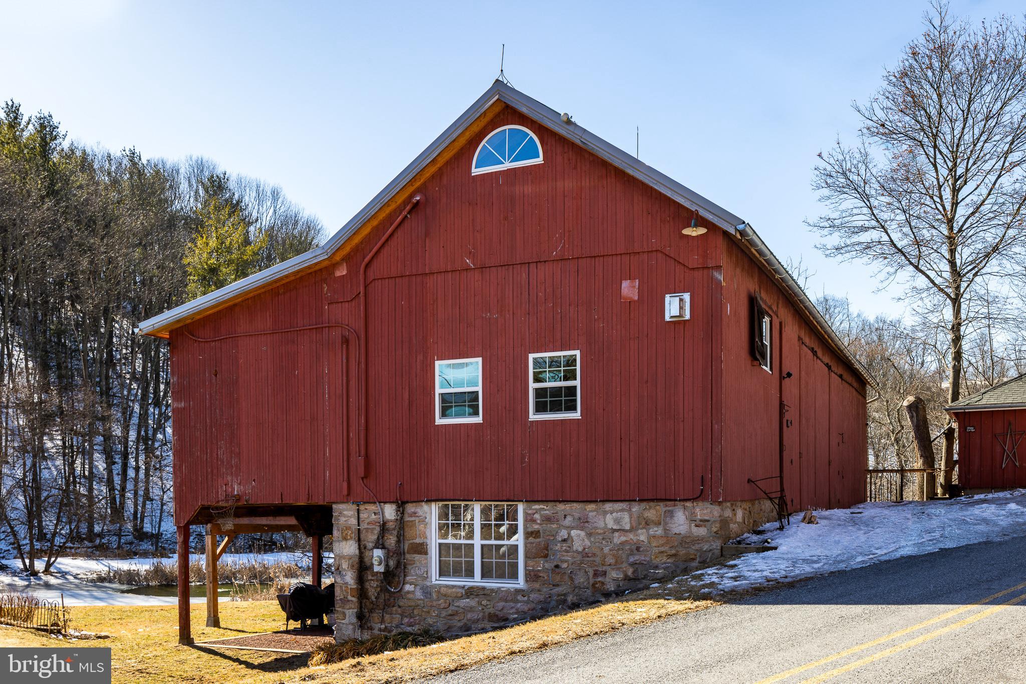 20 ACRE WOODS - Residential