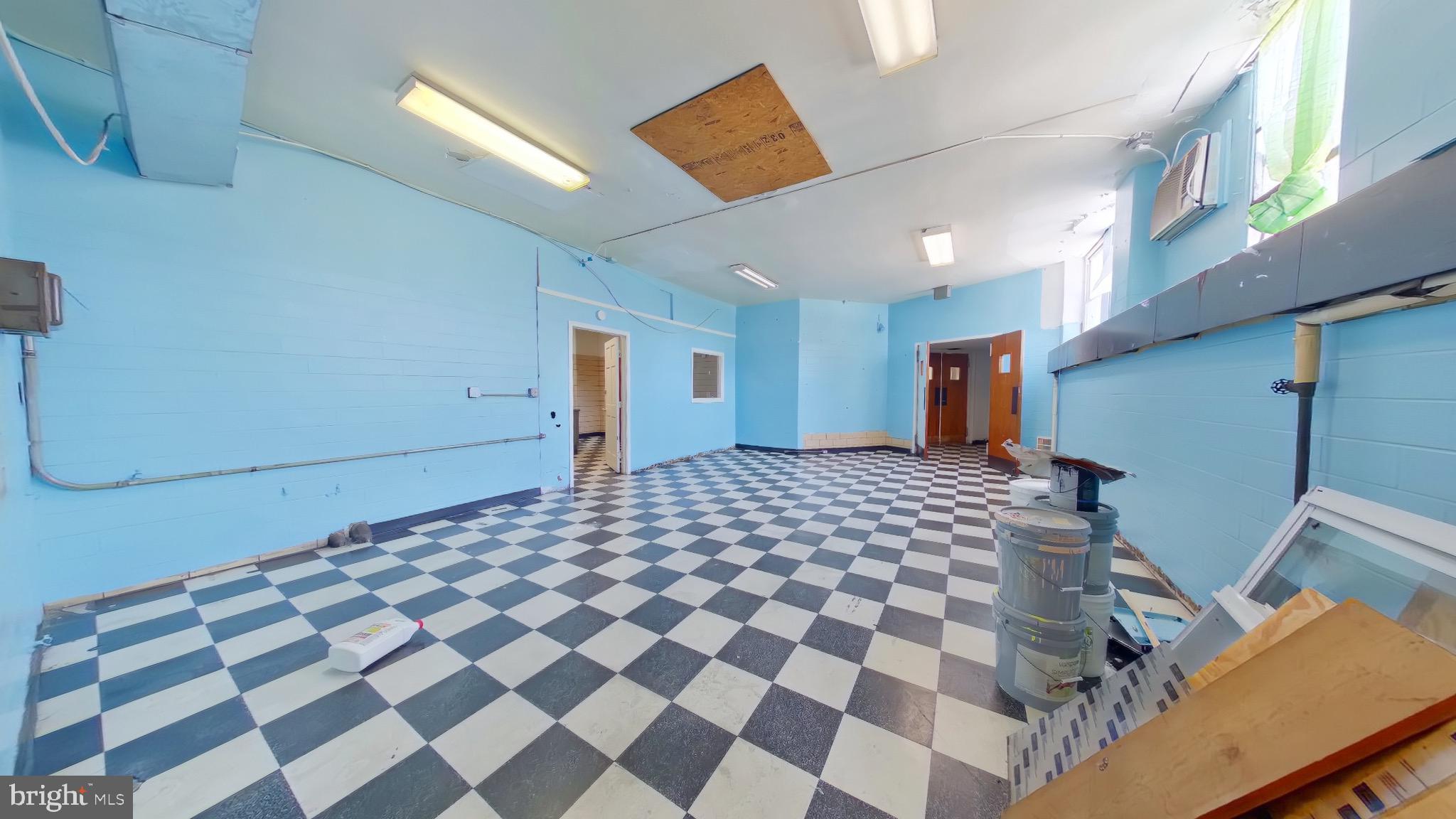 WYNNEFIELD - Commercial Sale