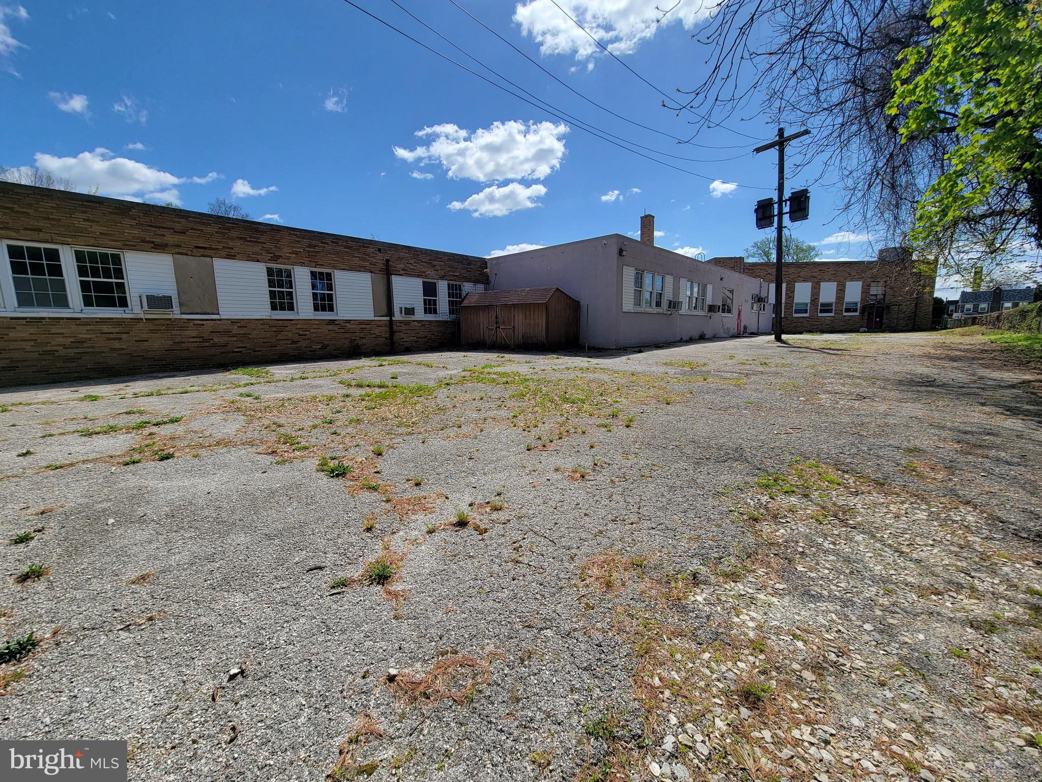 WYNNEFIELD - Commercial Sale