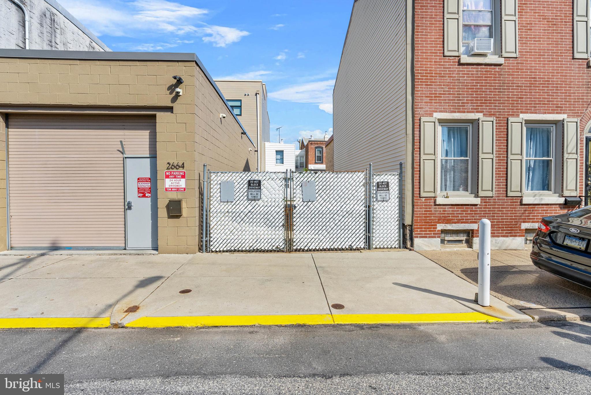 FISHTOWN - Land