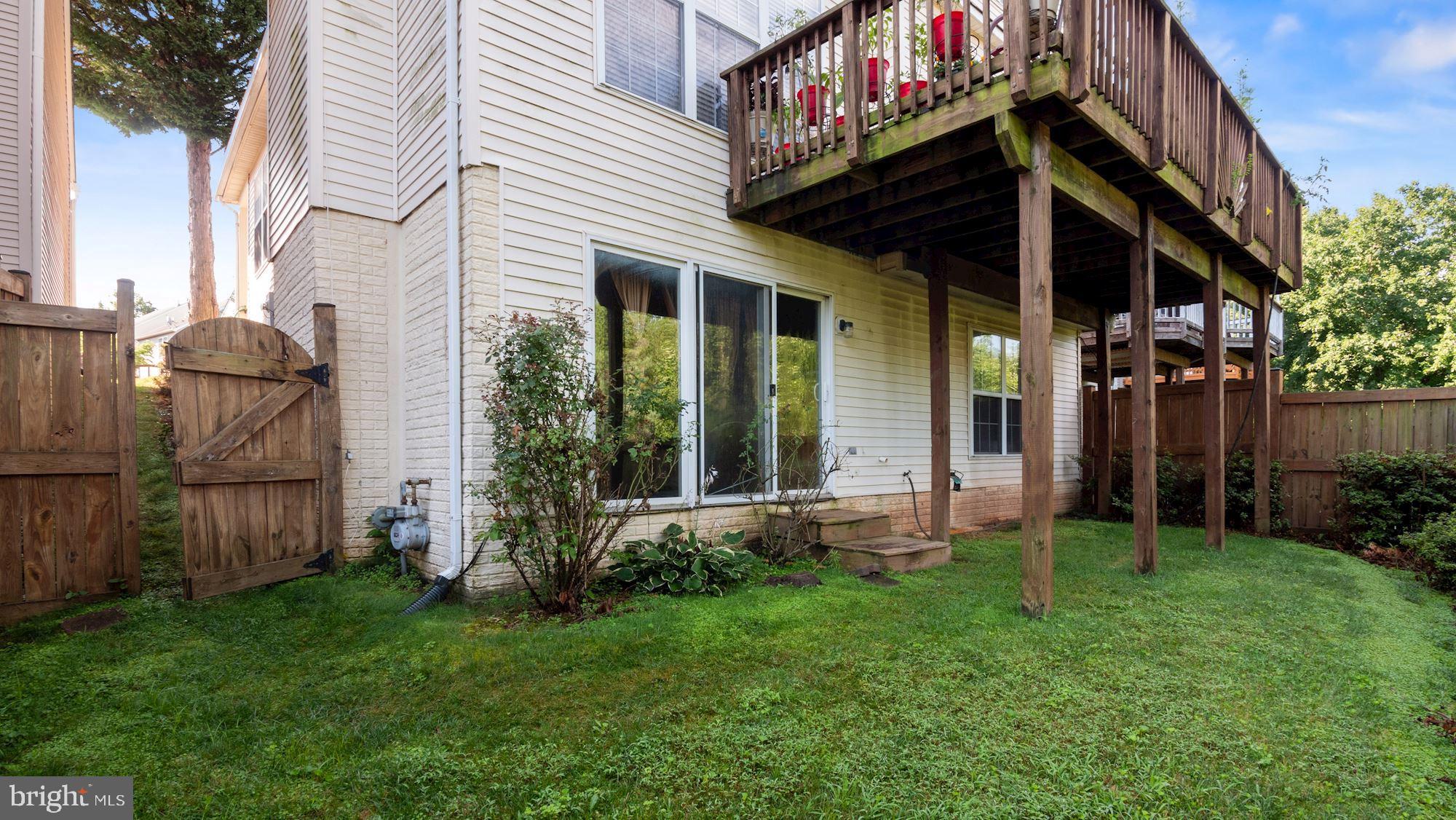 Awesome Location***** close to 66,28,29 ! walking distance to shopping center! hardwood floor in the living area!  this unit has a walking closet inside the bedroom and also a washer and dryer installed *****and much more!