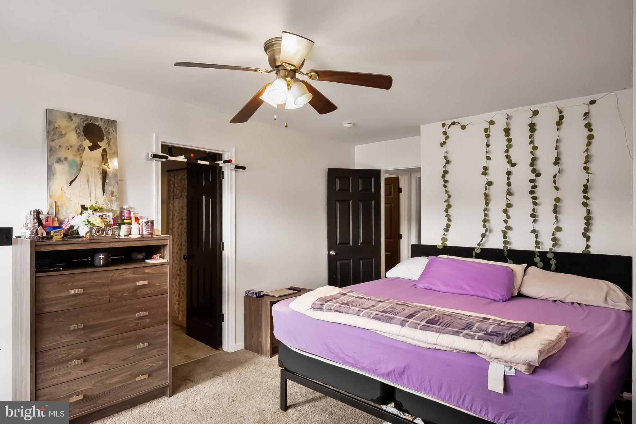 GEORGETOWN SQUARE - Residential