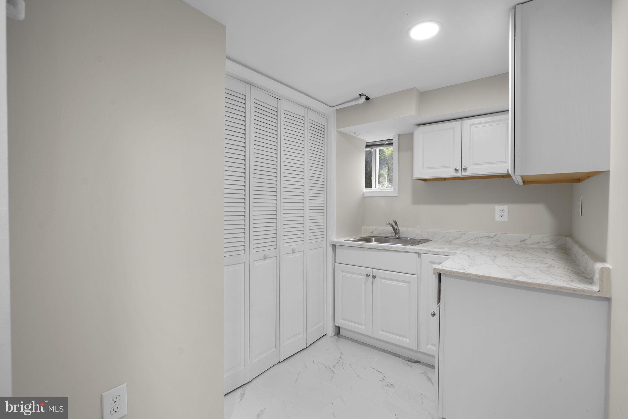 HALLIEWOOD - Residential