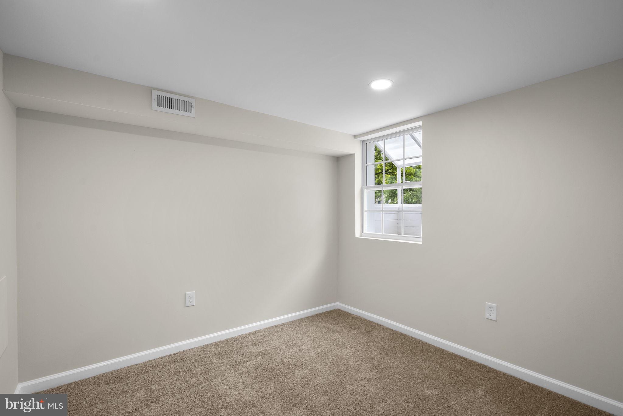 HALLIEWOOD - Residential