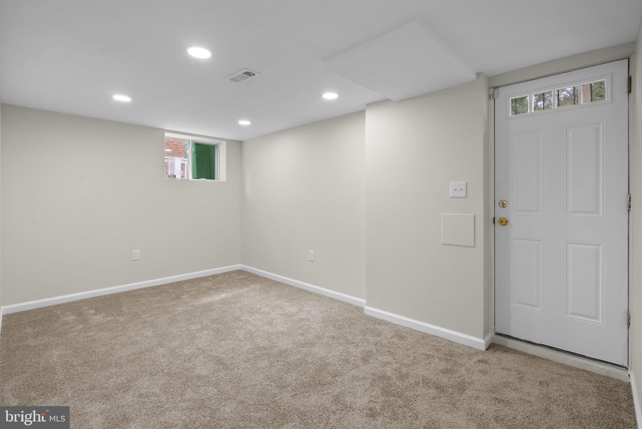 HALLIEWOOD - Residential