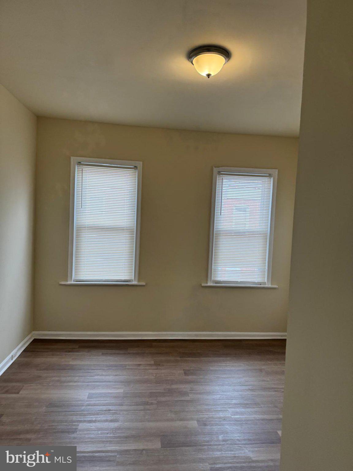 ELWOOD PARK - Residential