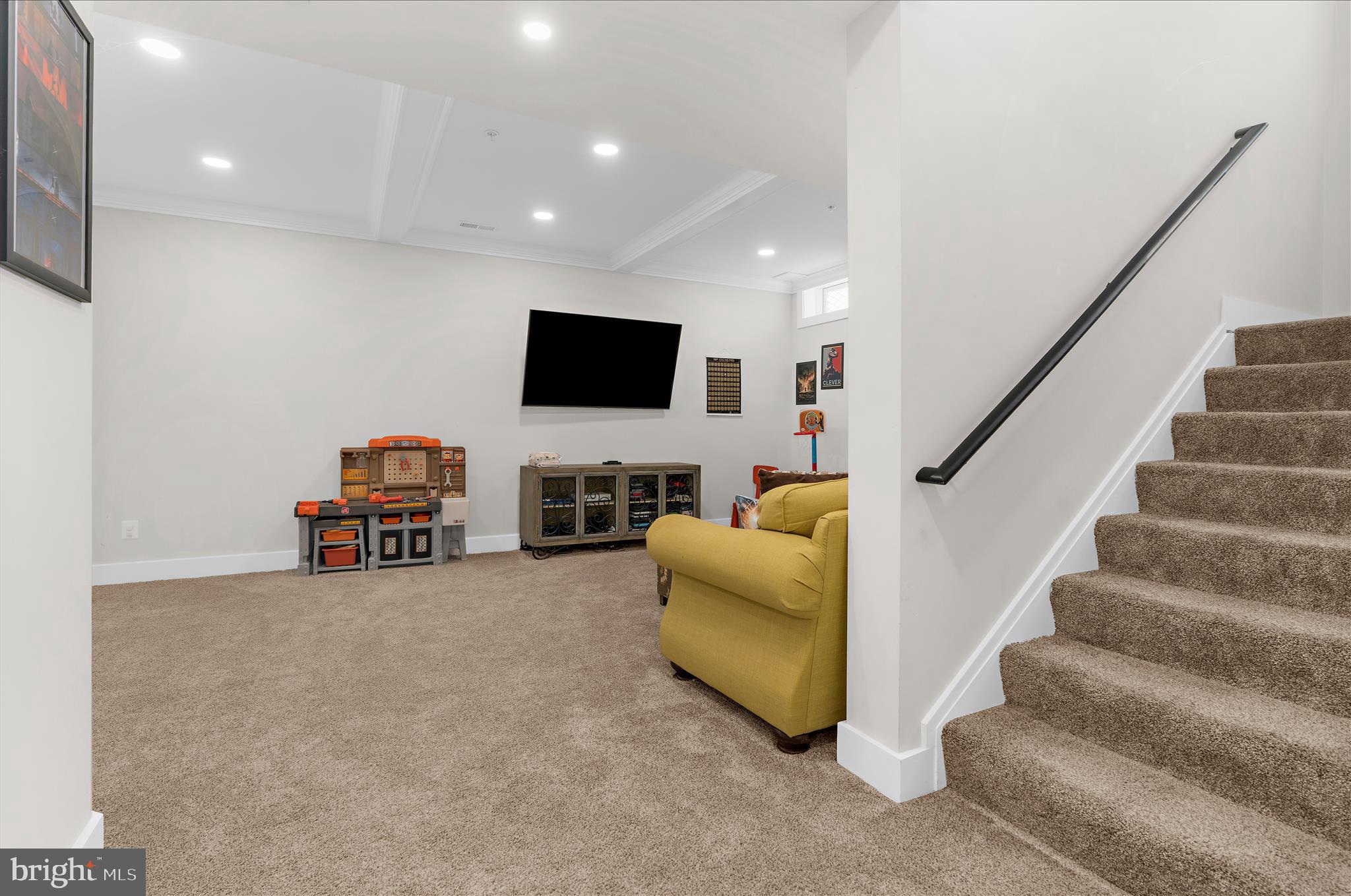 PONDVIEW - Residential