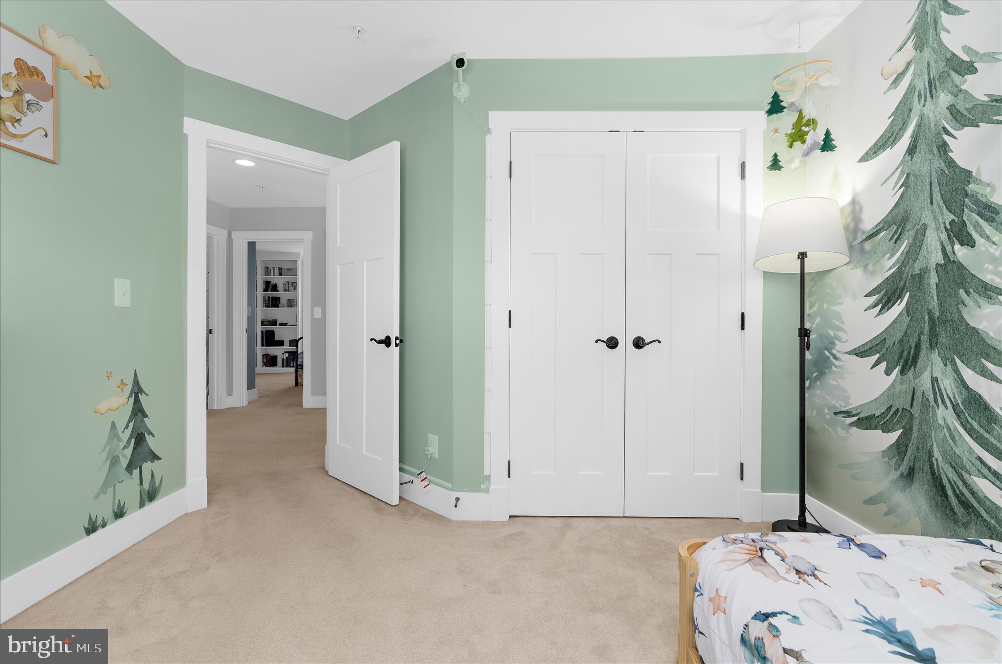 PONDVIEW - Residential