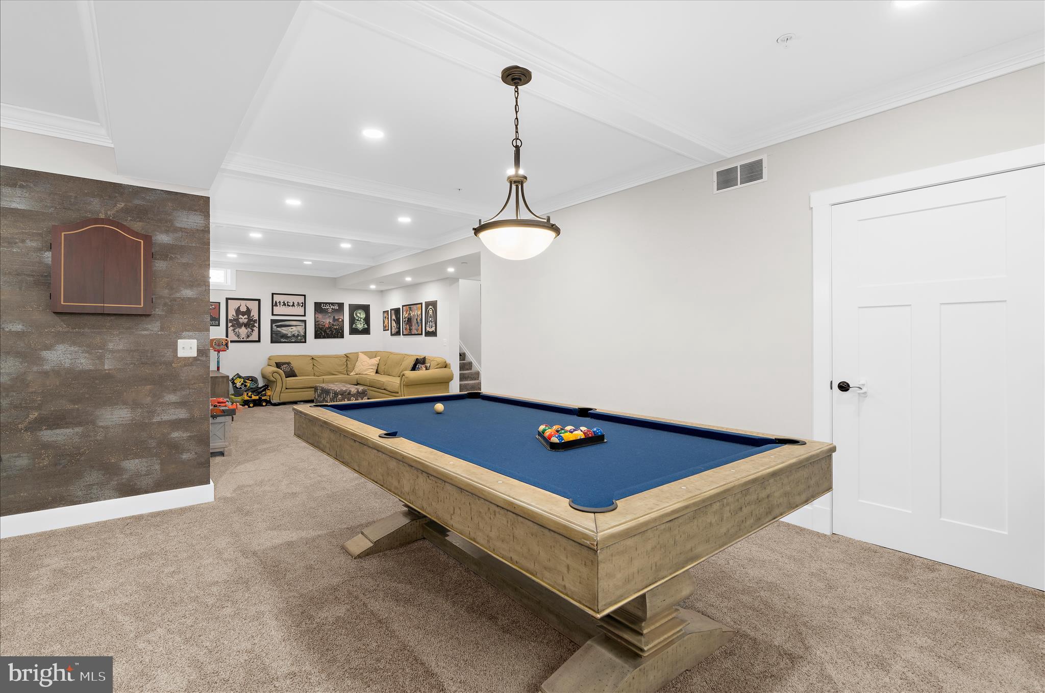 PONDVIEW - Residential
