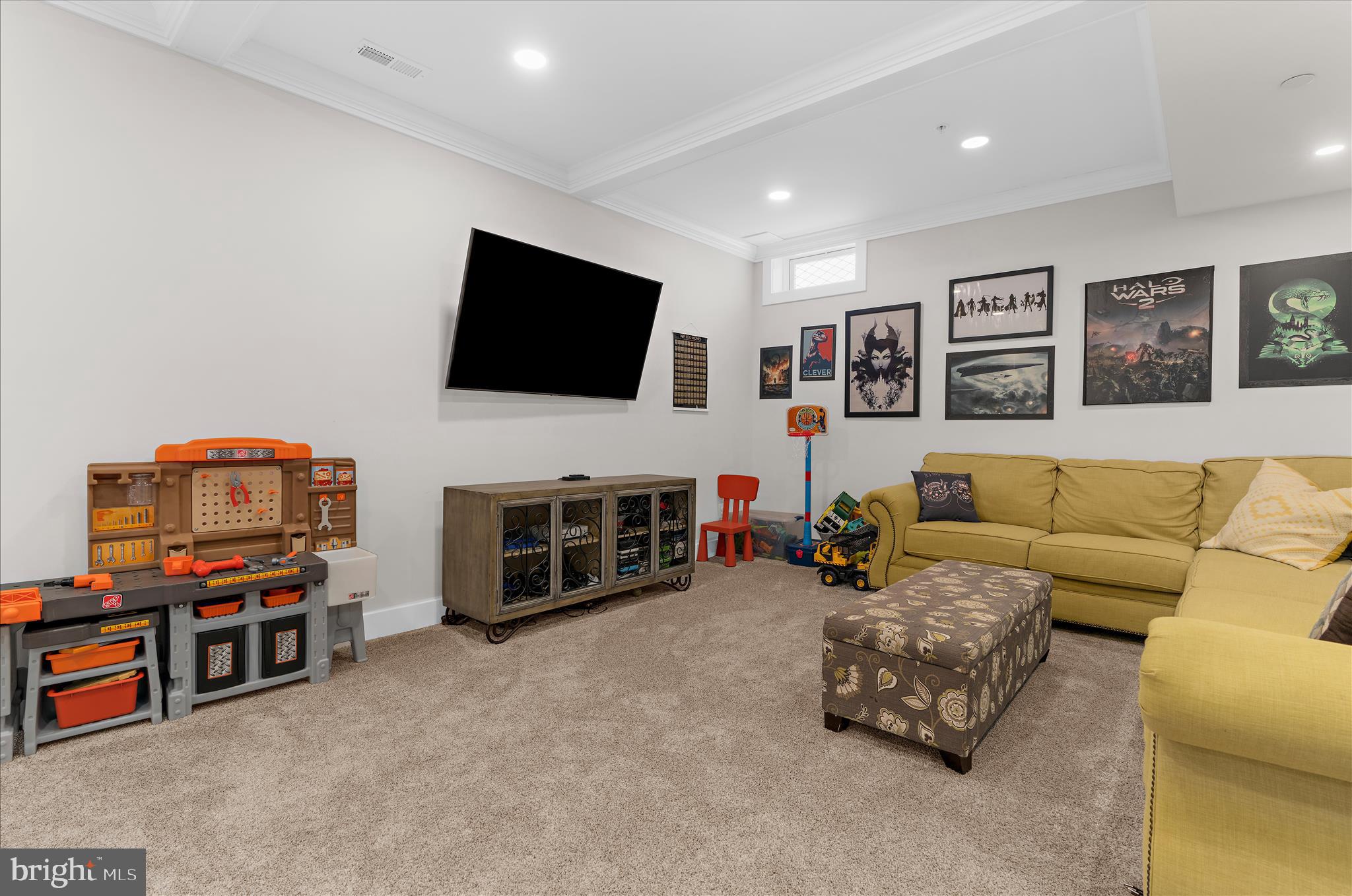 PONDVIEW - Residential