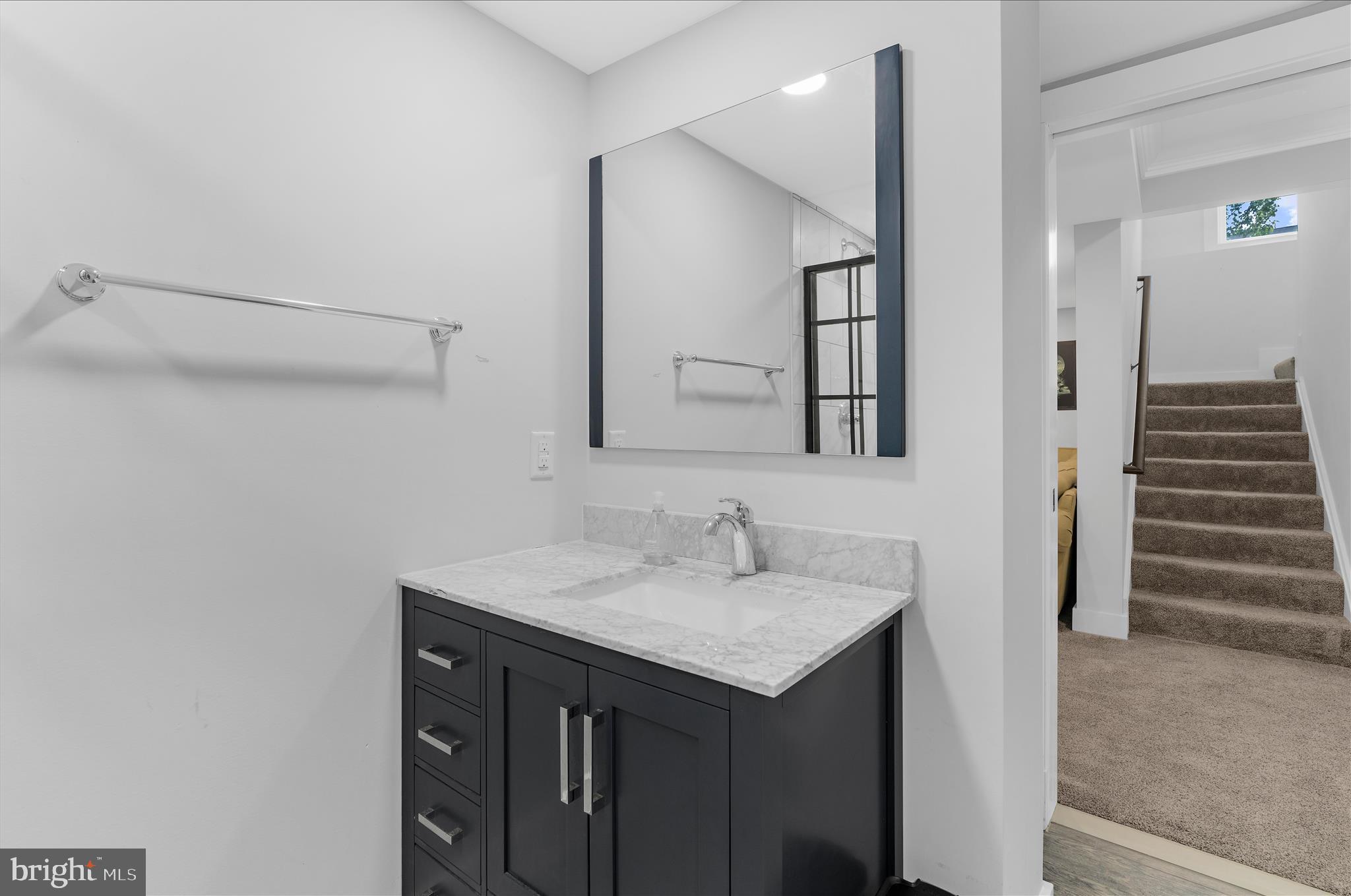 PONDVIEW - Residential