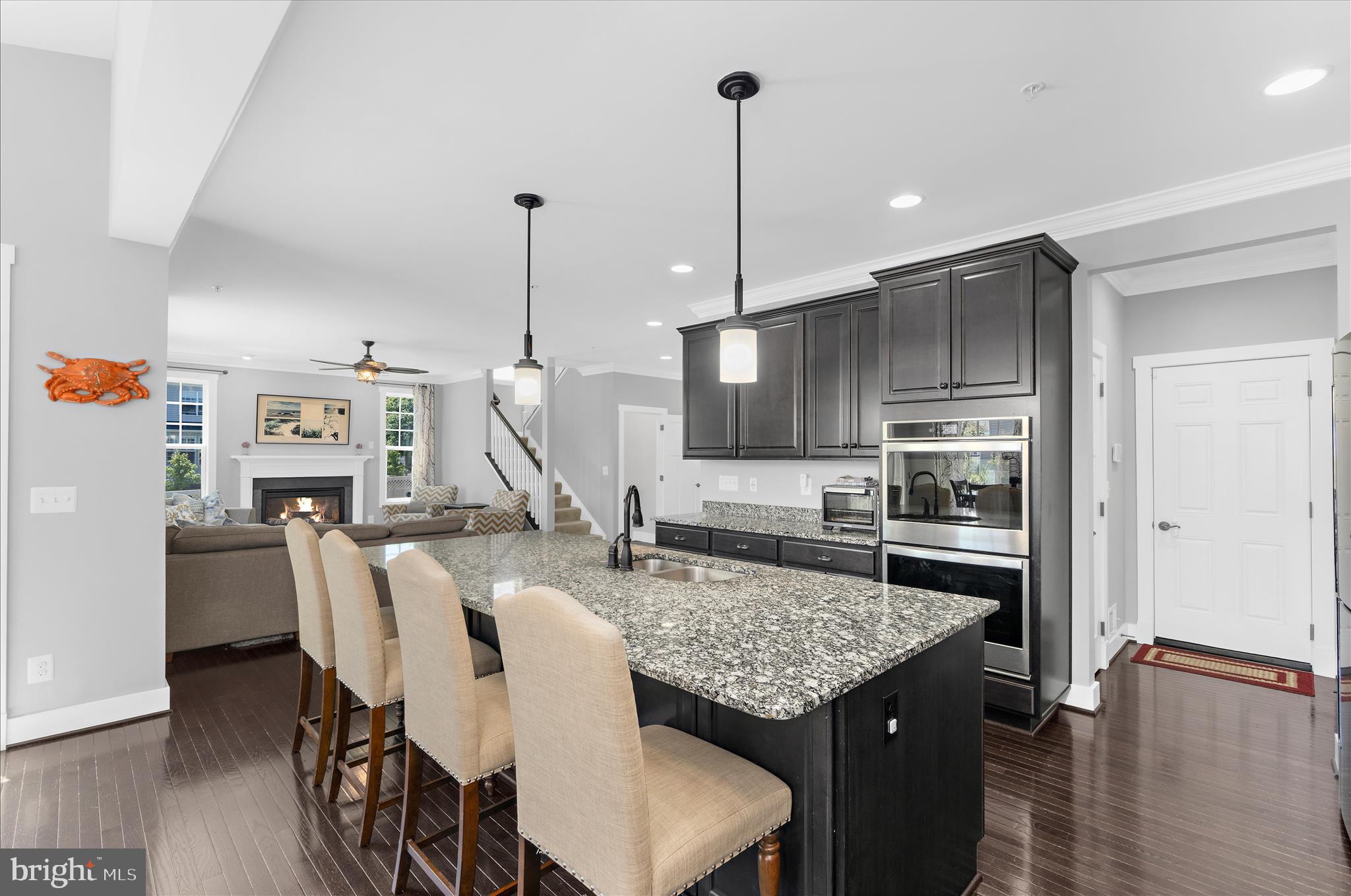 PONDVIEW - Residential