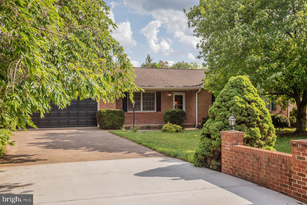 BELMONT ESTATES - Residential