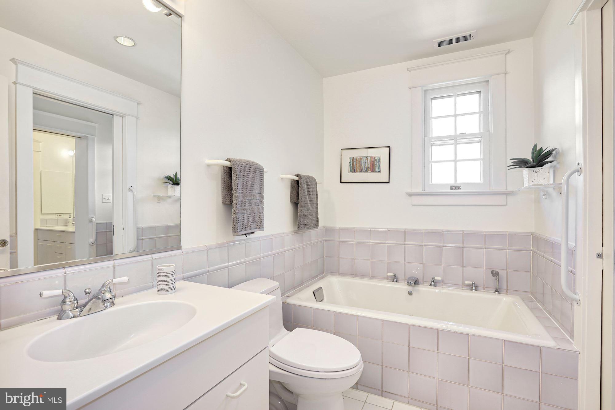 CHEVY CHASE VILLAGE - Residential