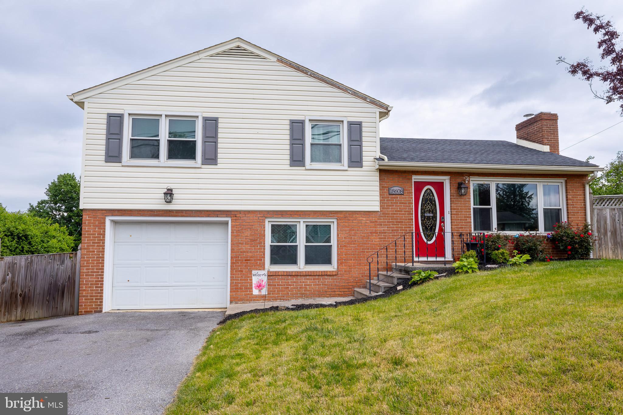 ORCHARD HILLS - Residential