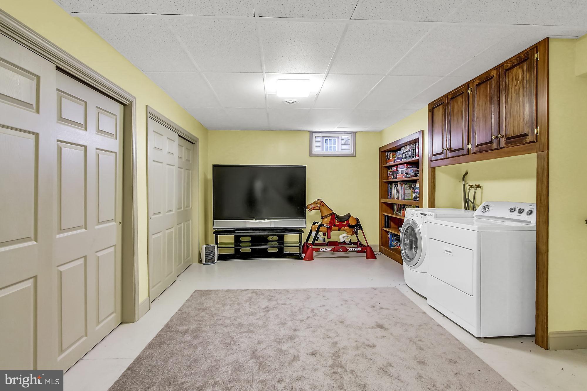 MILL SPRING MEADOW - Residential
