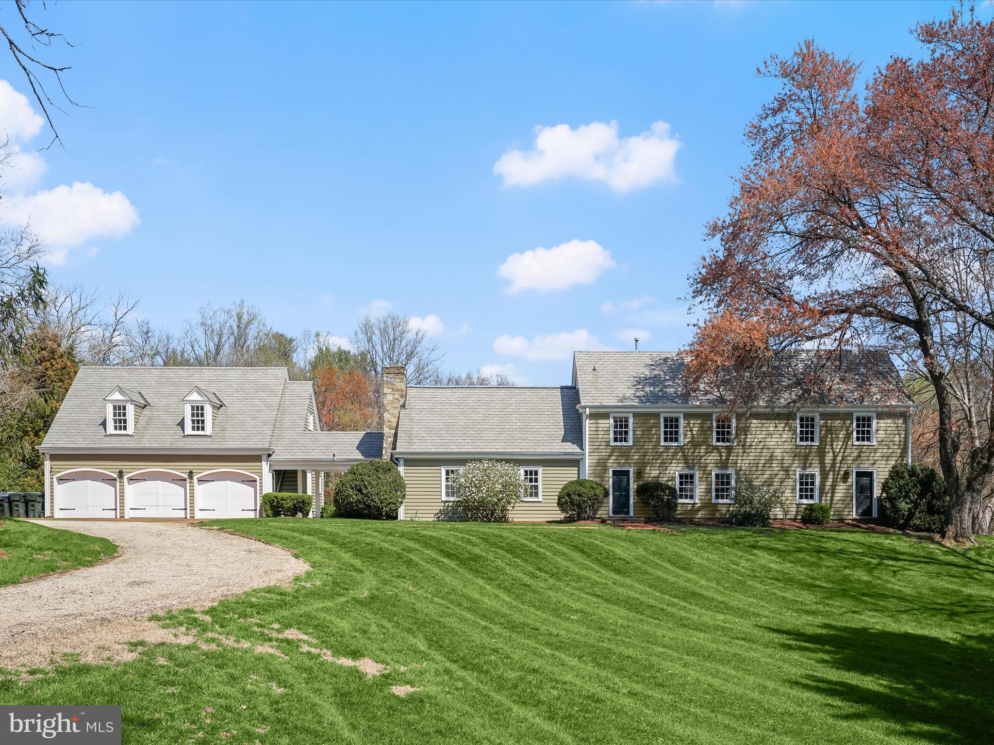 WOODSIDE ESTATES - Residential