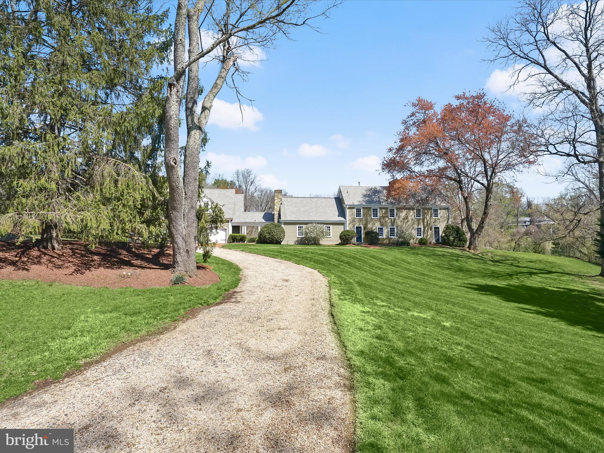 WOODSIDE ESTATES - Residential