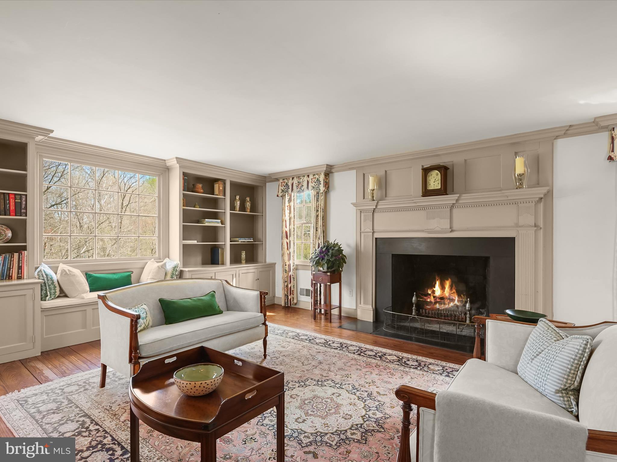 WOODSIDE ESTATES - Residential