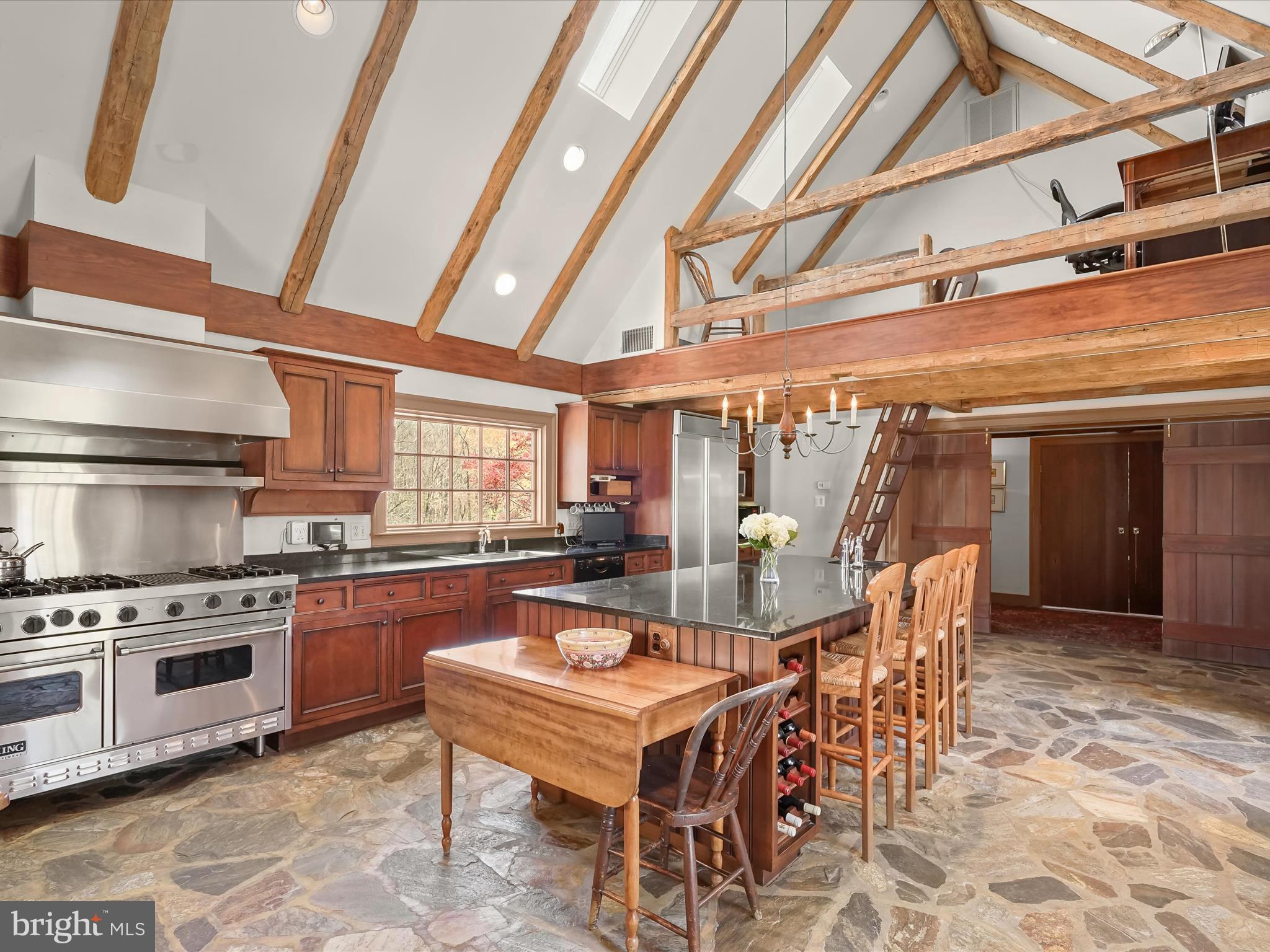WOODSIDE ESTATES - Residential