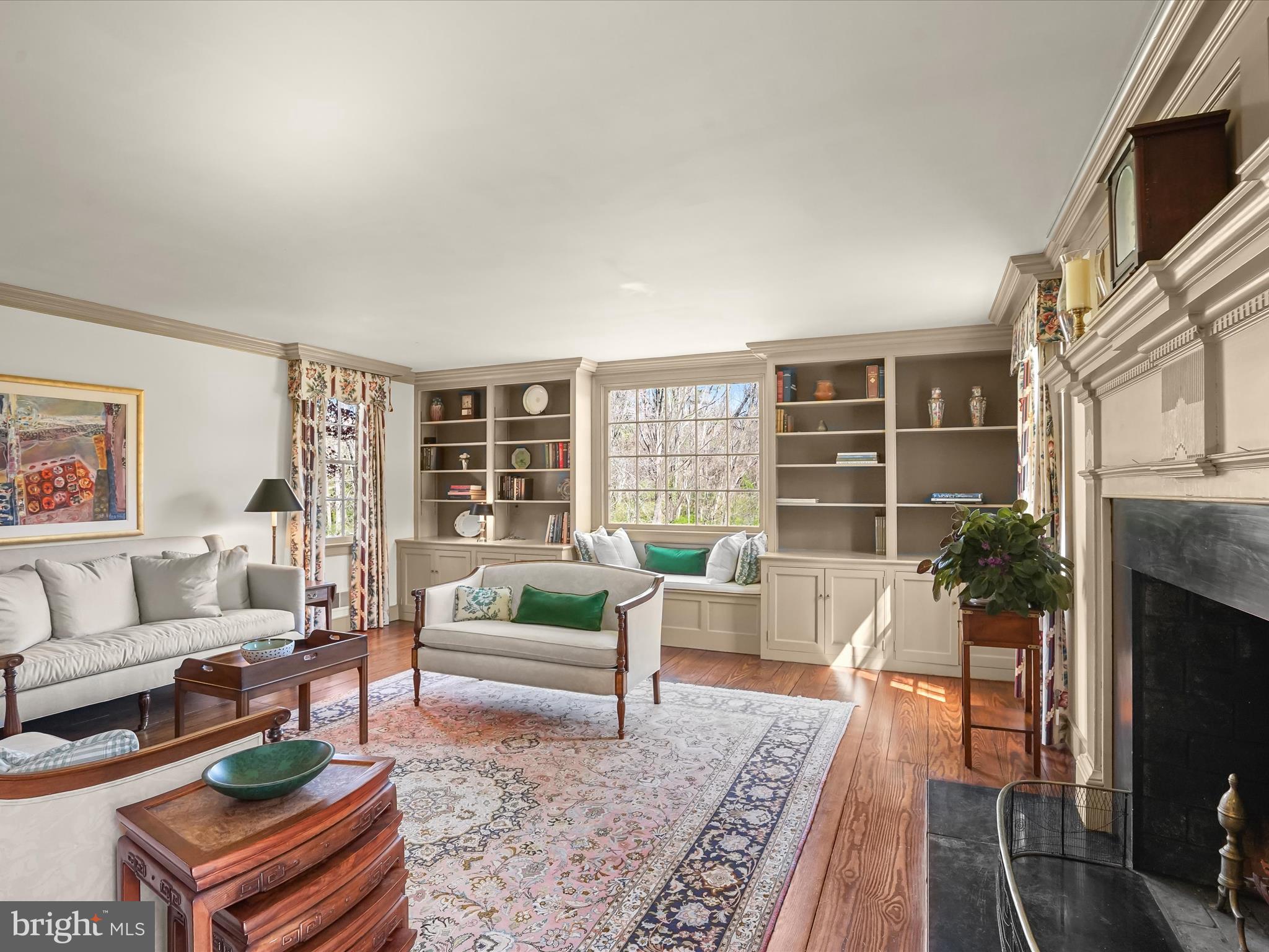 WOODSIDE ESTATES - Residential