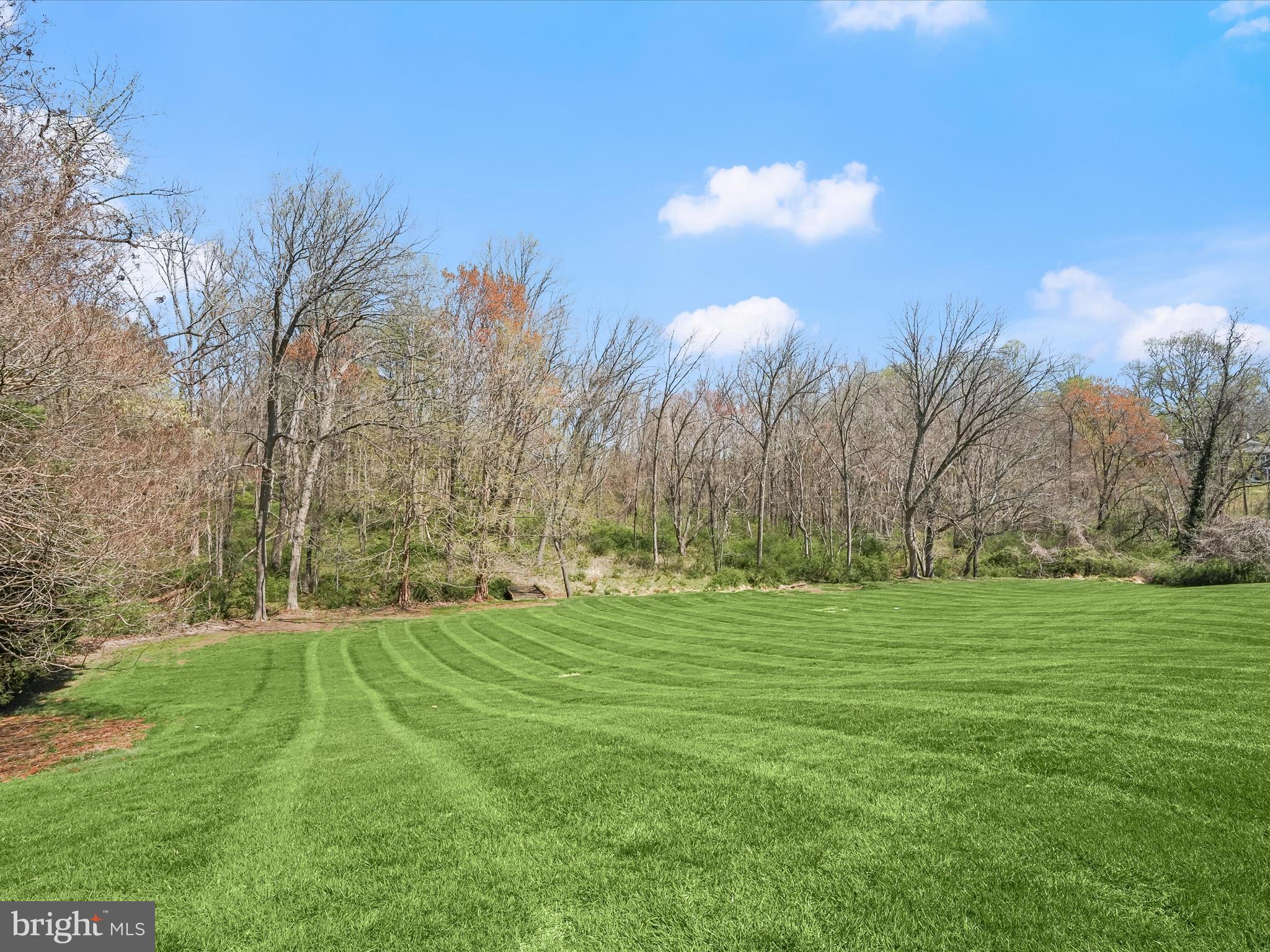 WOODSIDE ESTATES - Residential