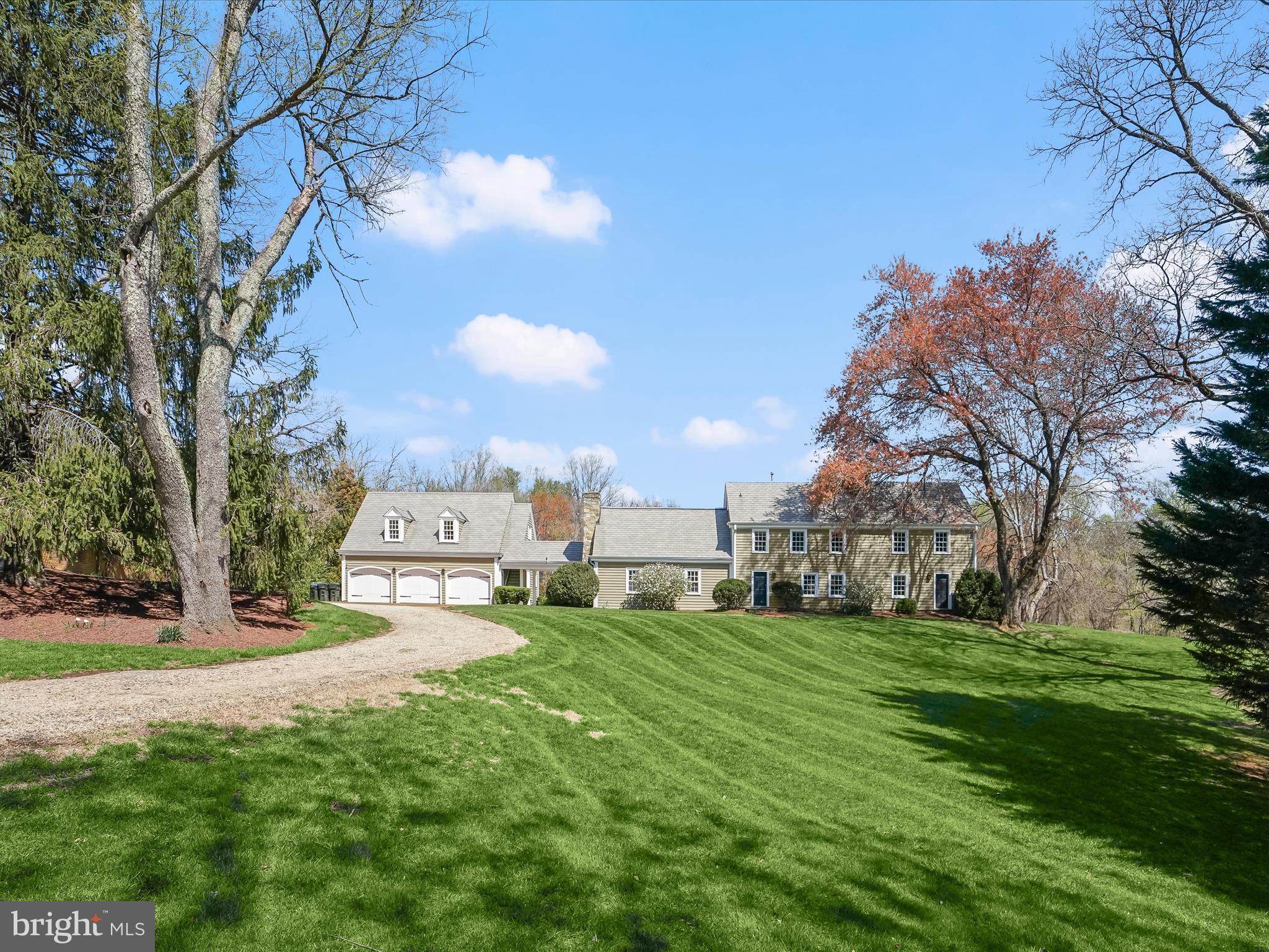 WOODSIDE ESTATES - Residential