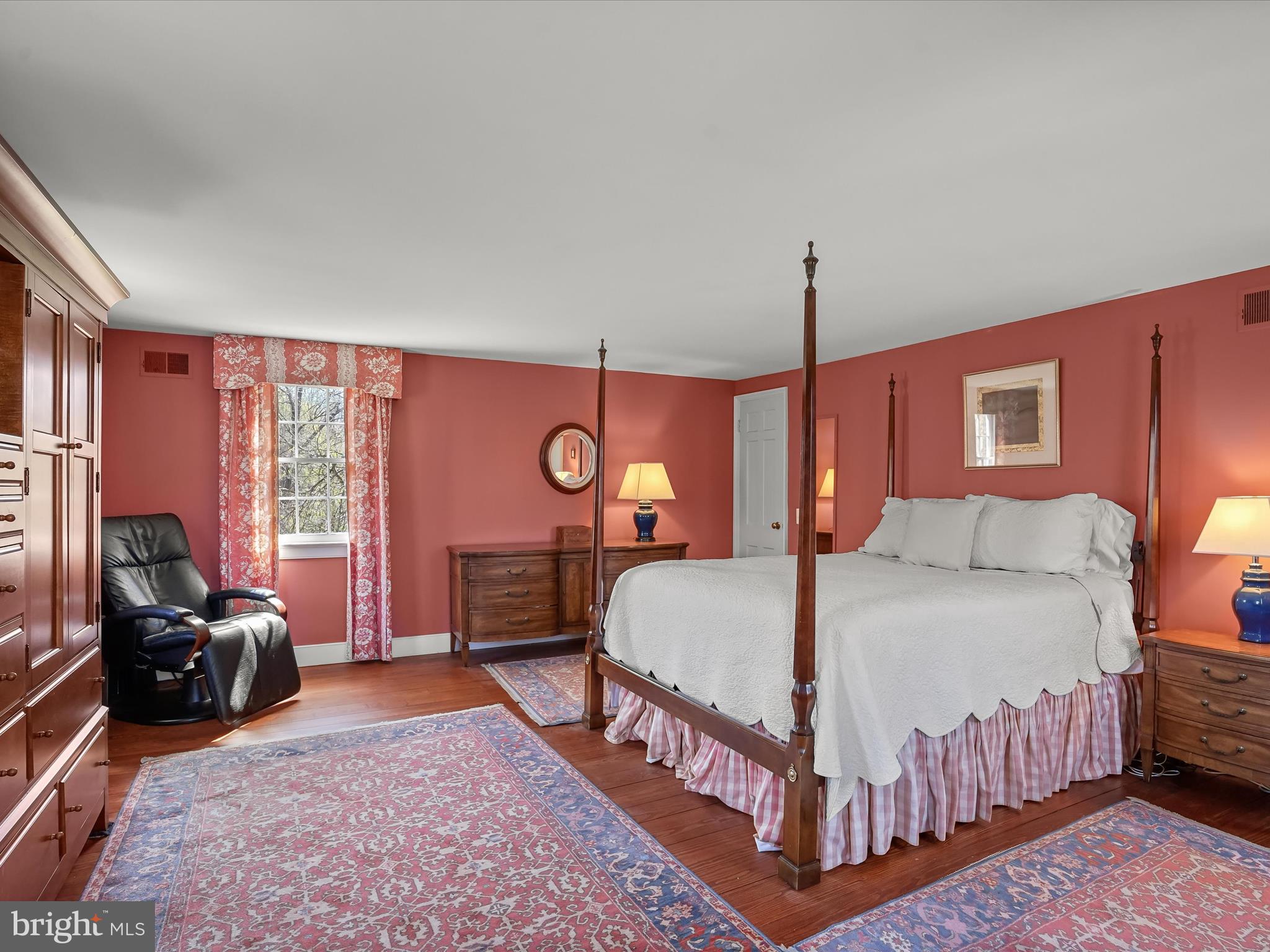 WOODSIDE ESTATES - Residential