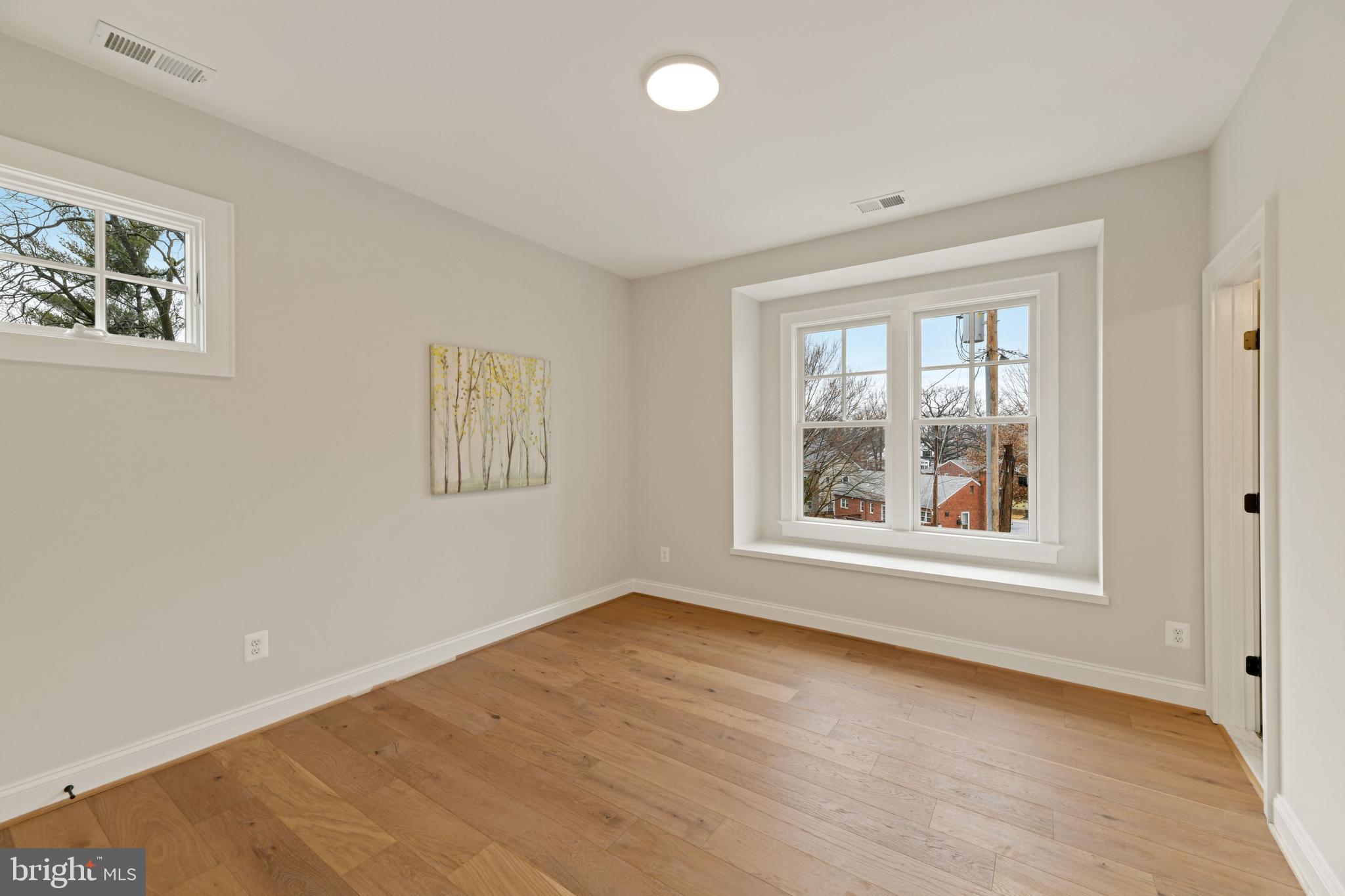 EAST FALLS CHURCH - Residential