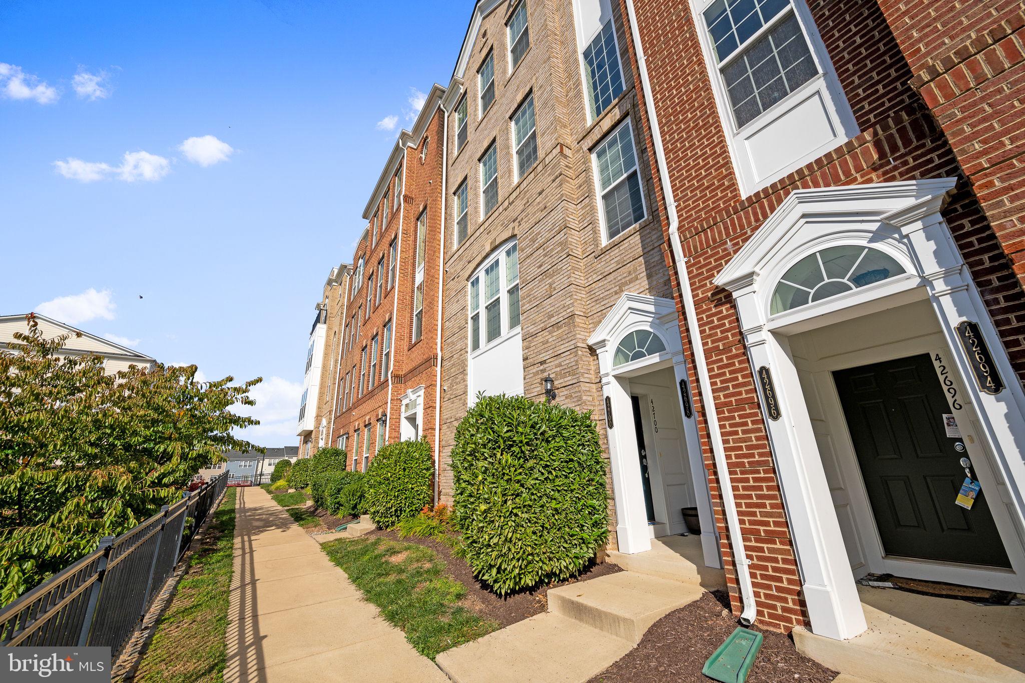TOWNES AT GOOSE CREEK VILLAGE - Residential