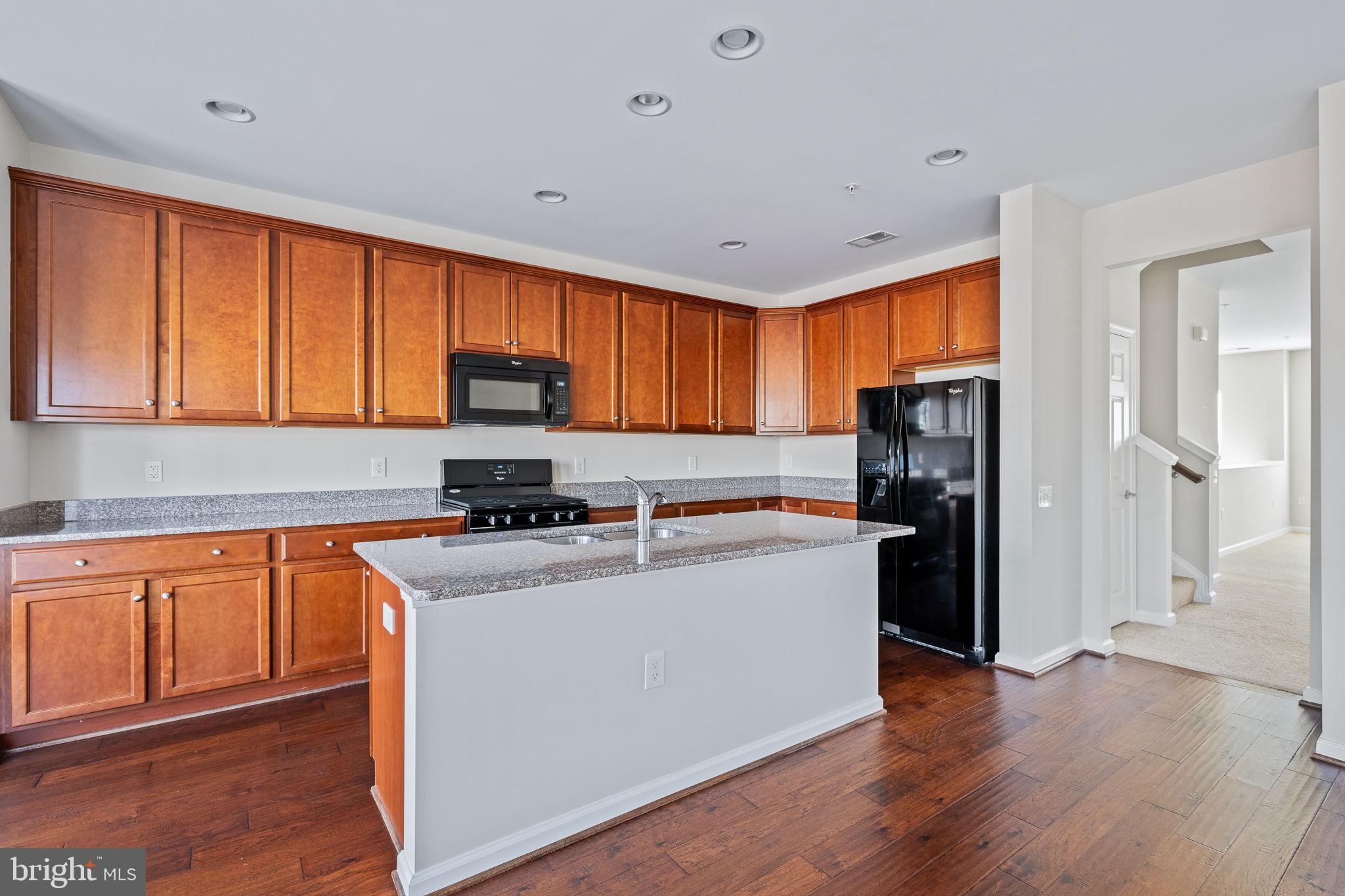 TOWNES AT GOOSE CREEK VILLAGE - Residential