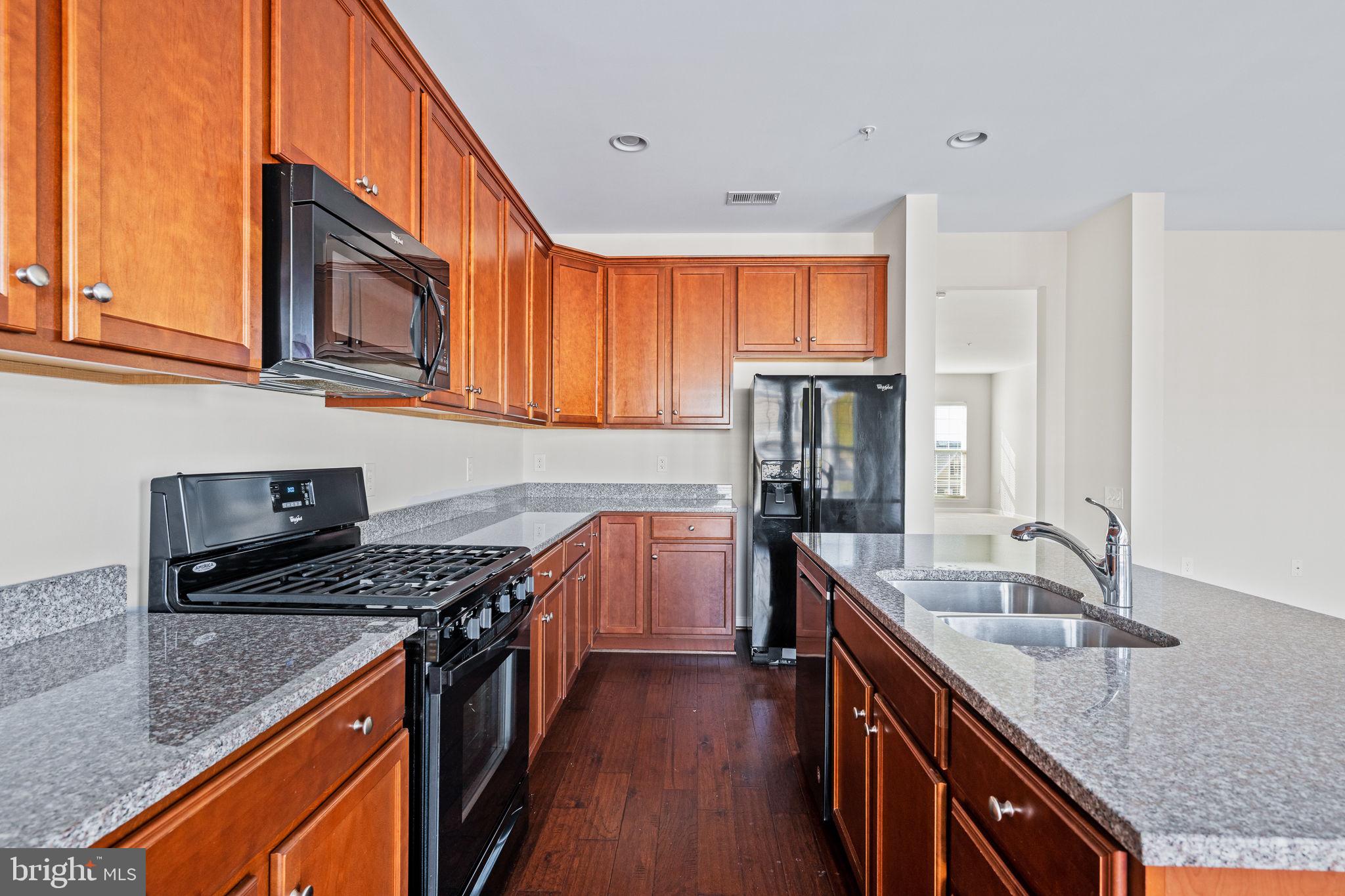 TOWNES AT GOOSE CREEK VILLAGE - Residential