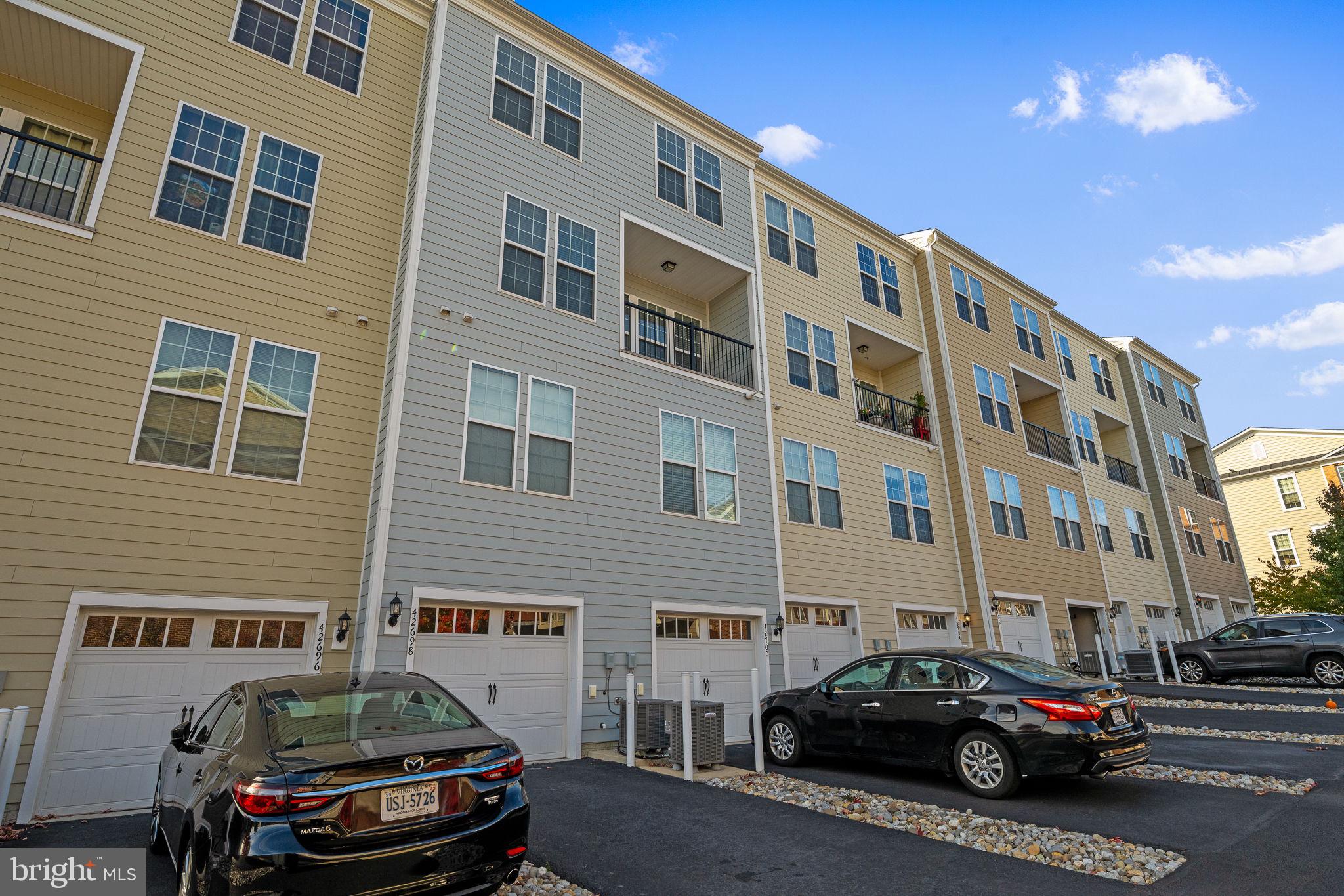 TOWNES AT GOOSE CREEK VILLAGE - Residential