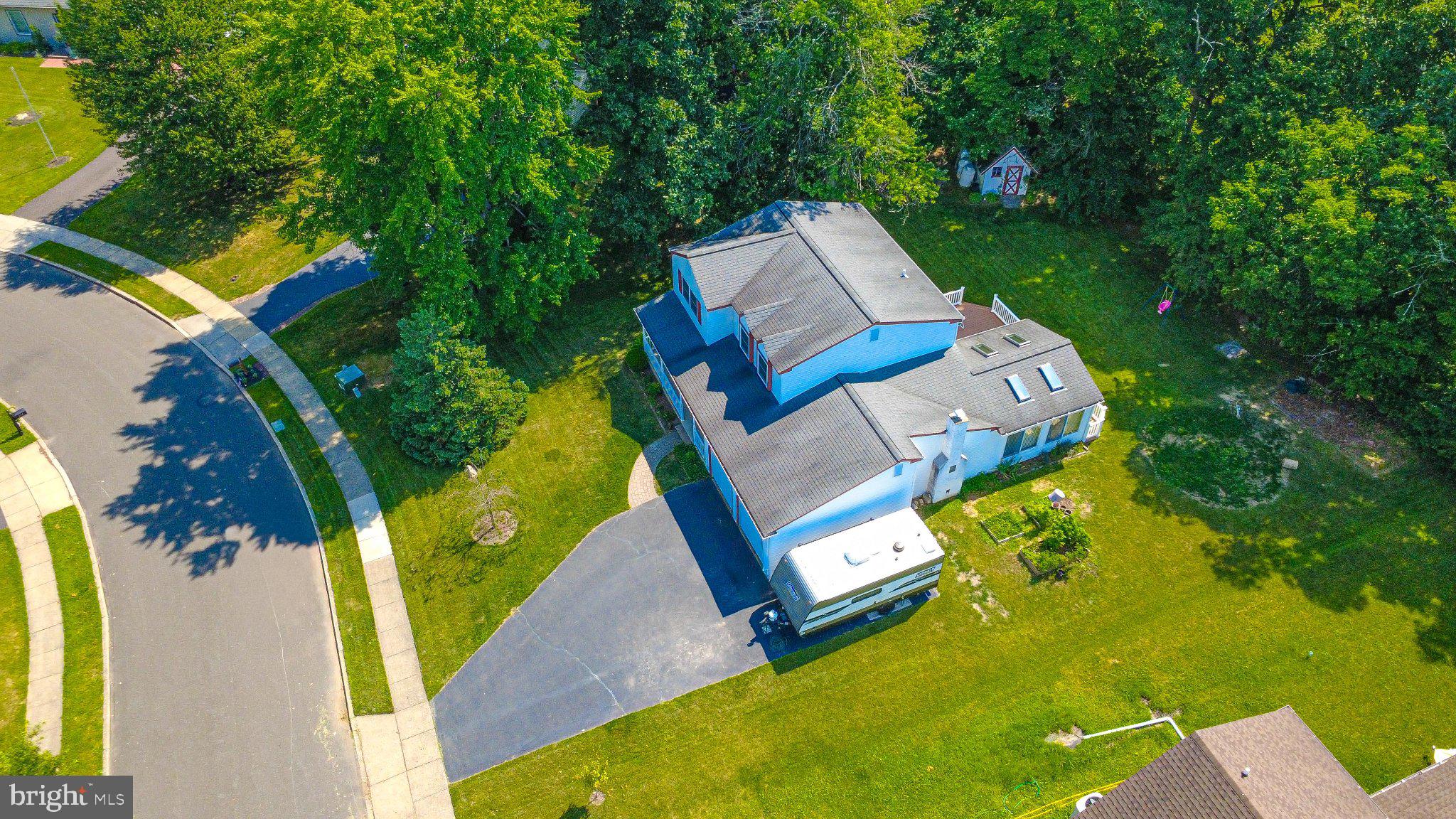 VILLAGE GREENE - Residential