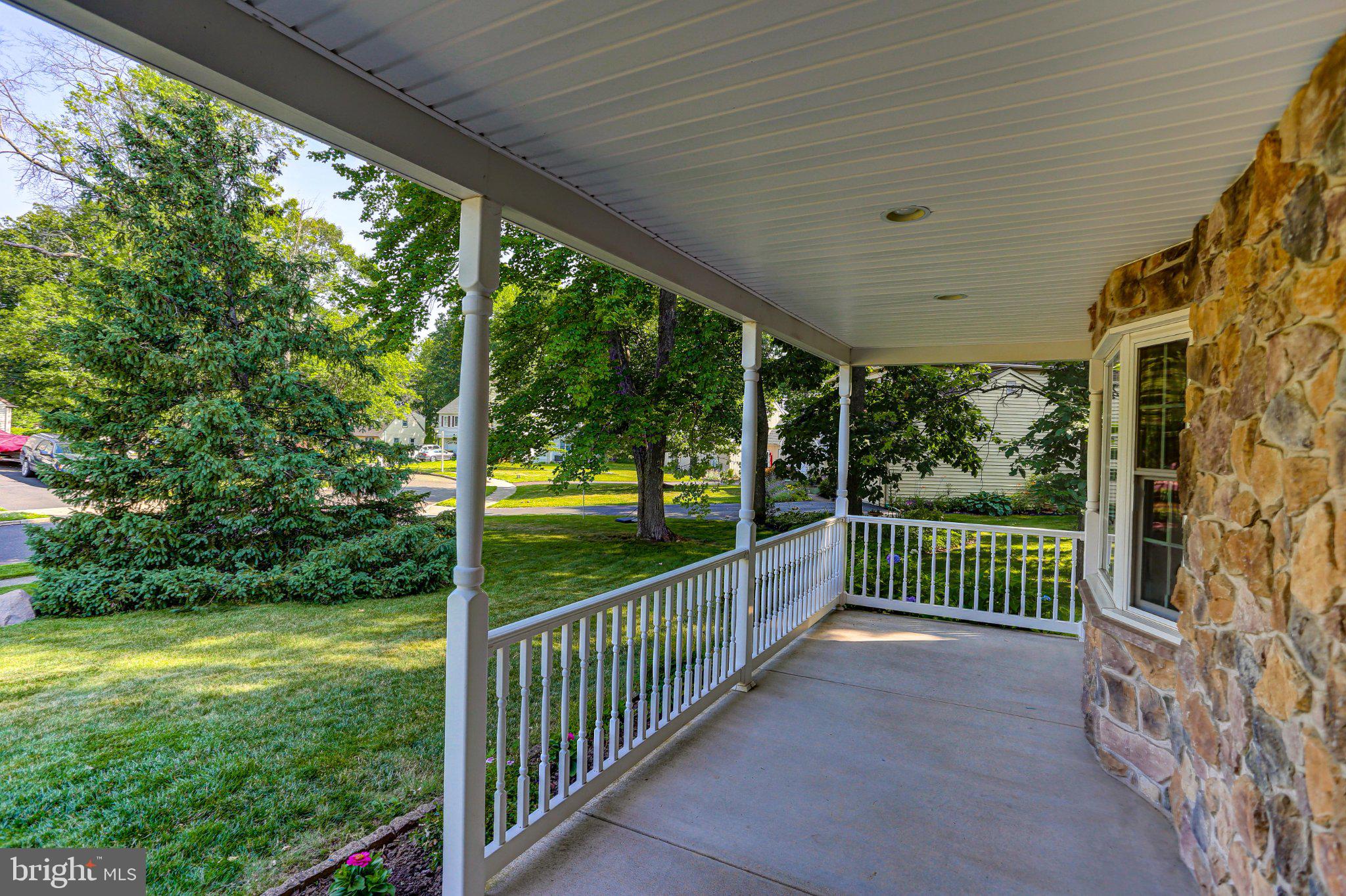 VILLAGE GREENE - Residential