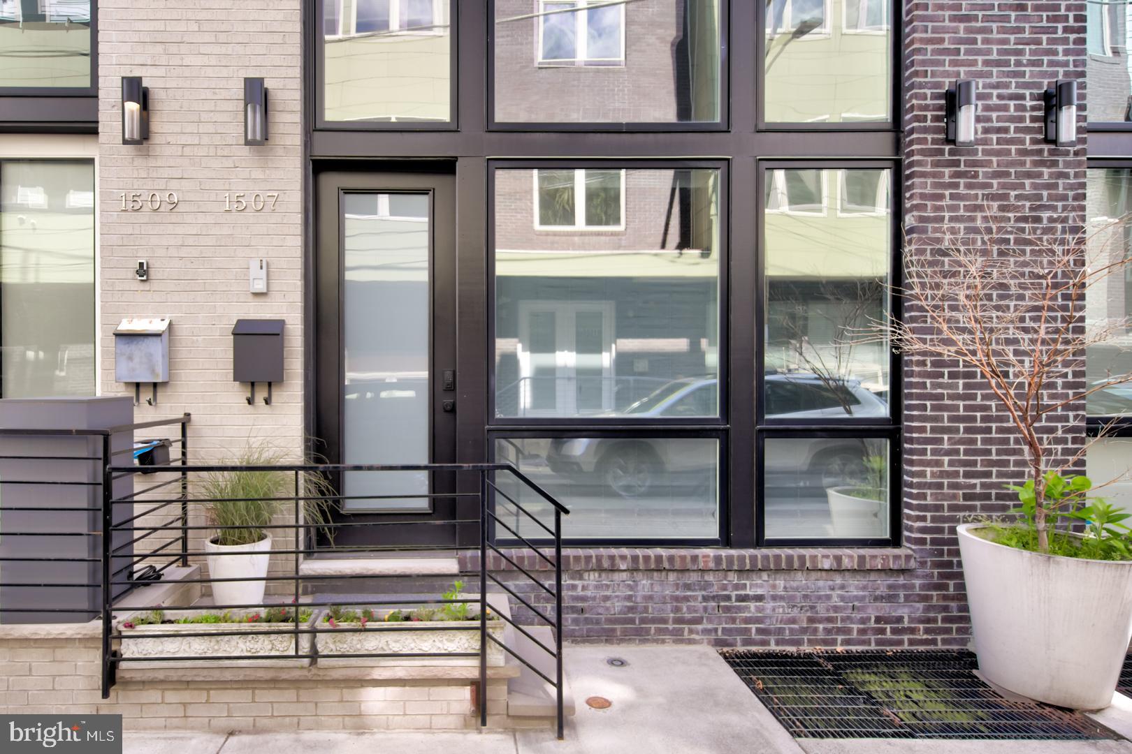 OLDE KENSINGTON - Residential