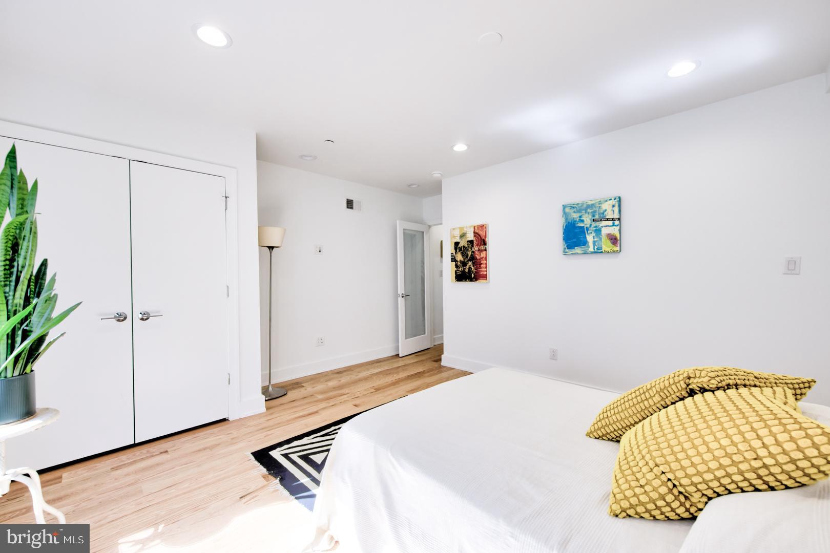 OLDE KENSINGTON - Residential