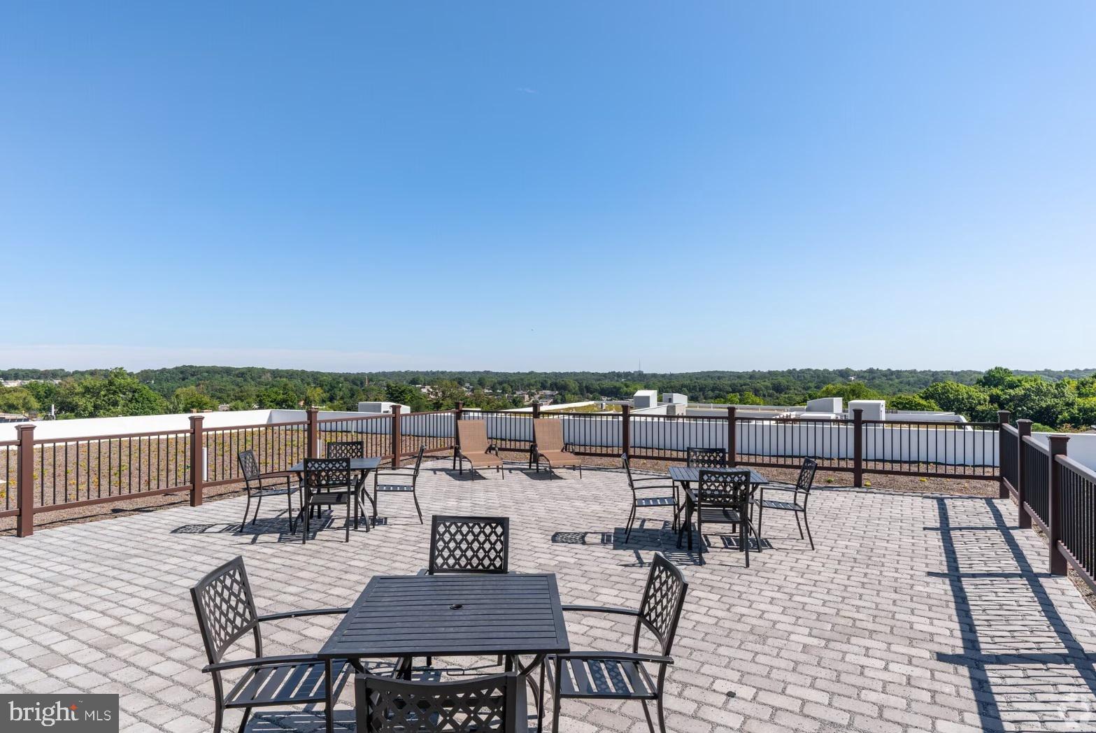 ROXBOROUGH - Residential Lease