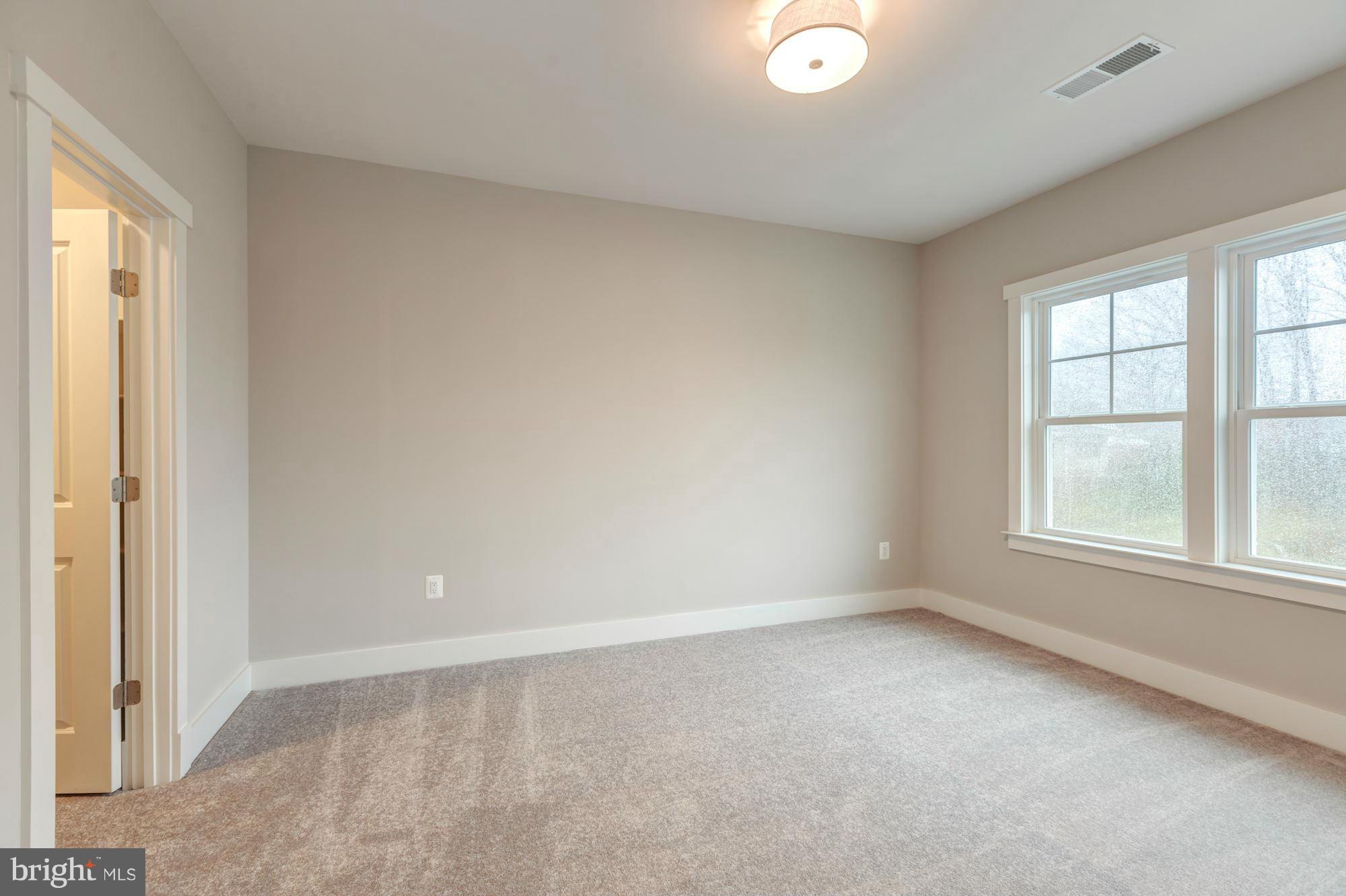 BERKSHIRE OAKWOOD - Residential