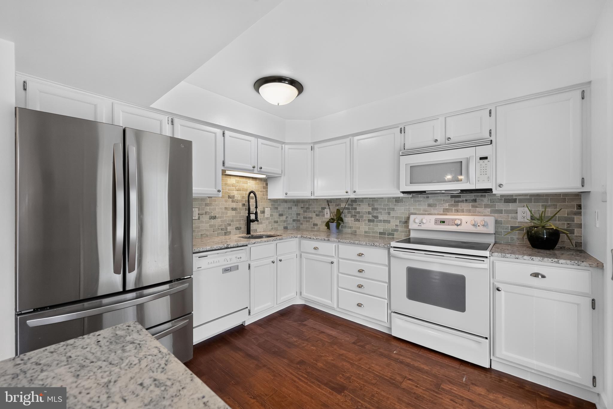 SUMMIT TRACE - Residential