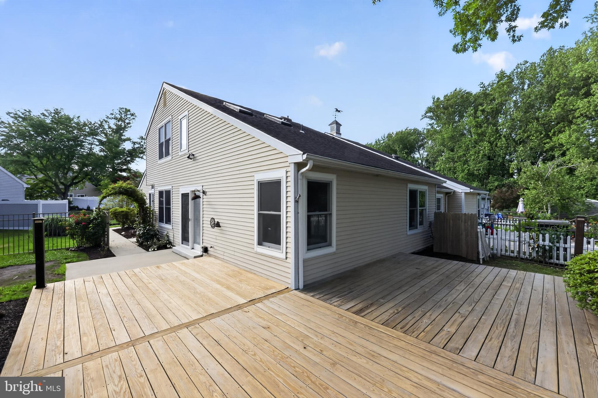 SUMMIT TRACE - Residential