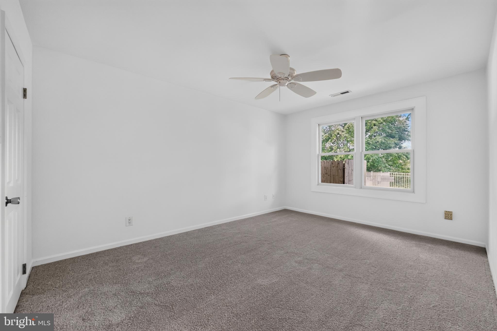 SUMMIT TRACE - Residential
