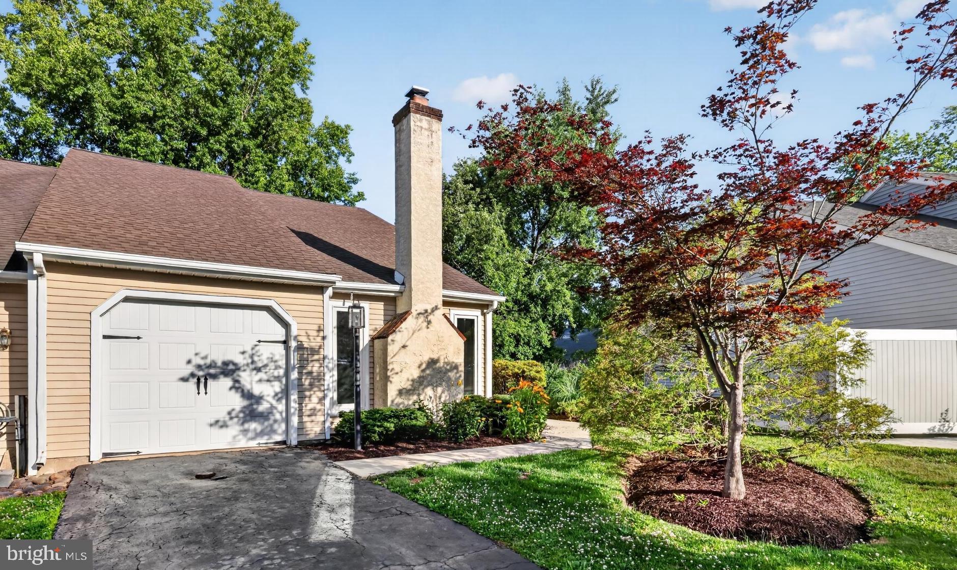 SUMMIT TRACE - Residential