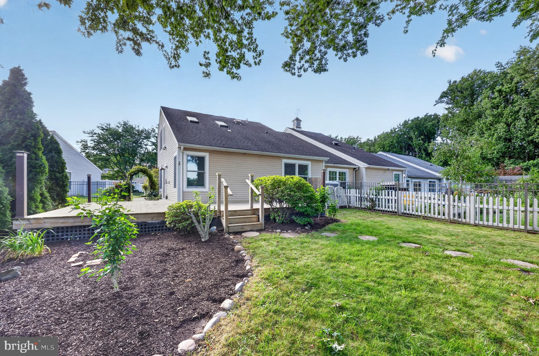 SUMMIT TRACE - Residential