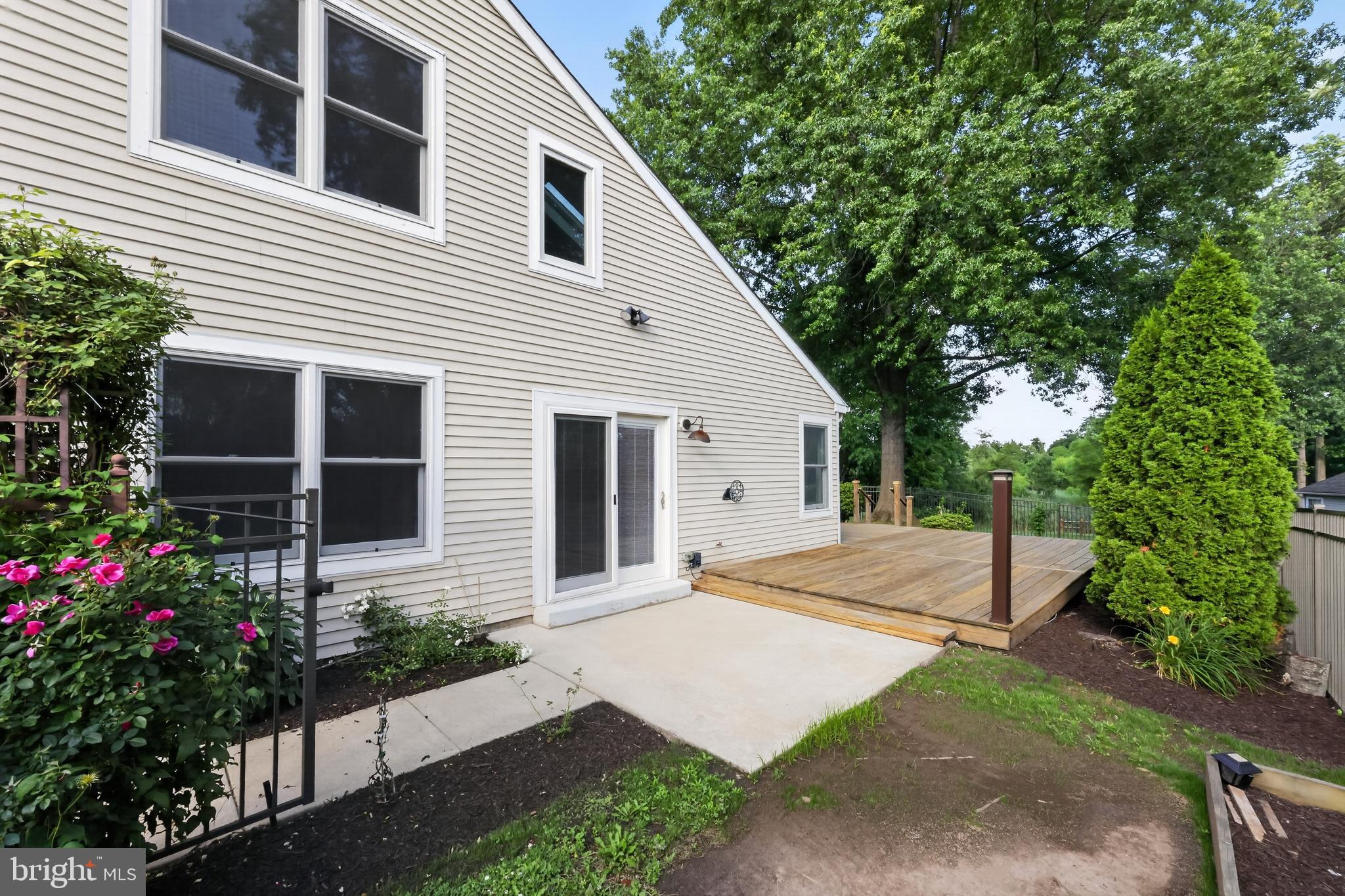 SUMMIT TRACE - Residential