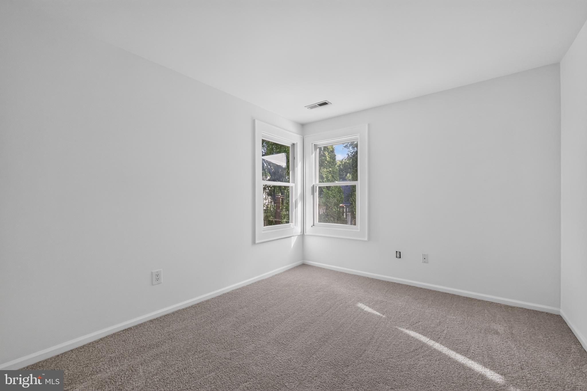 SUMMIT TRACE - Residential