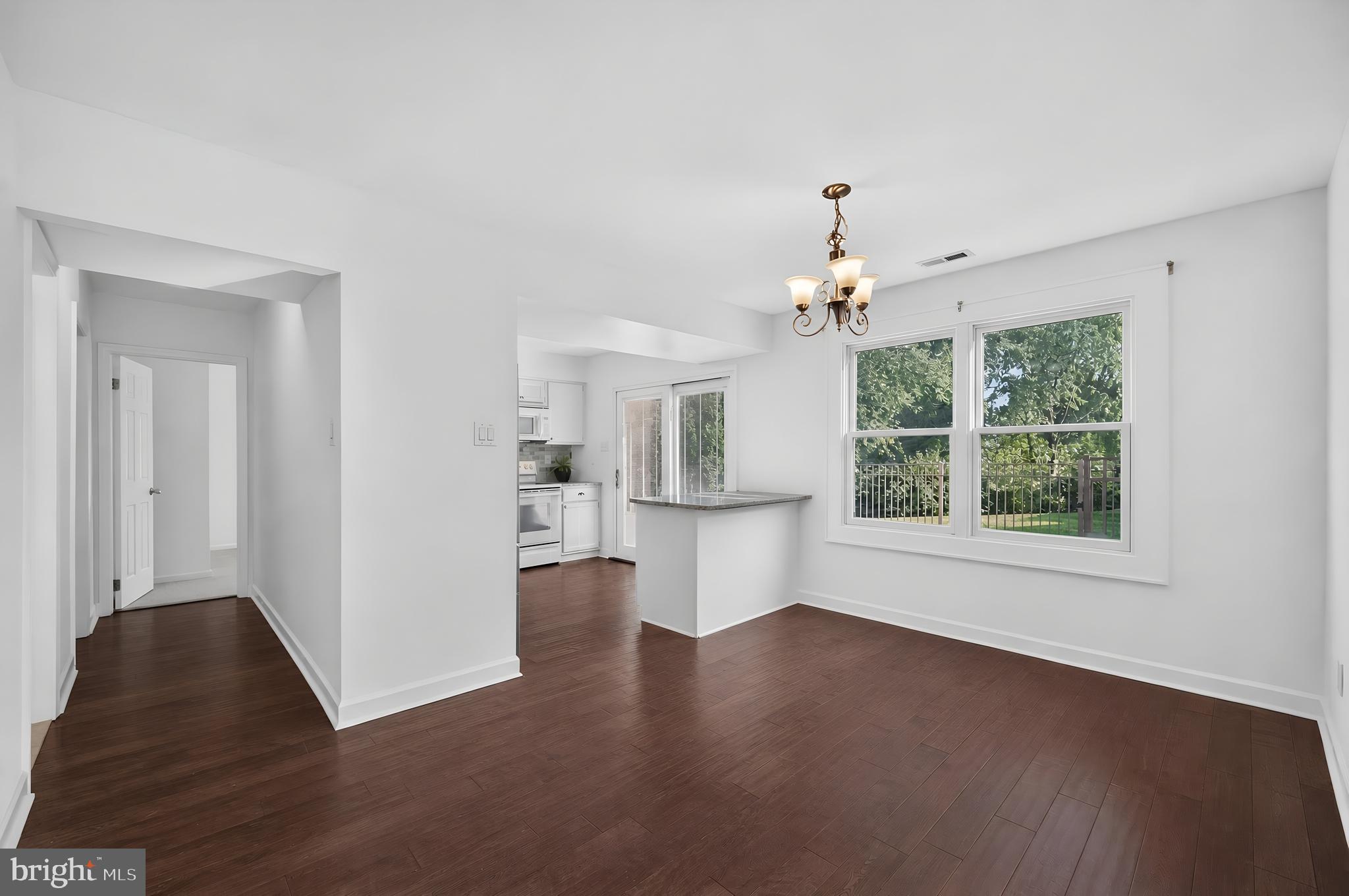 SUMMIT TRACE - Residential