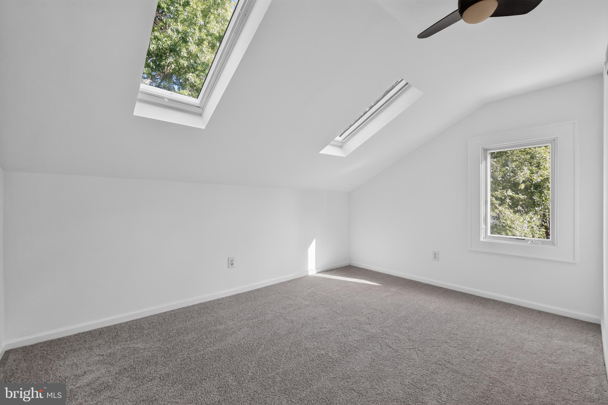 SUMMIT TRACE - Residential