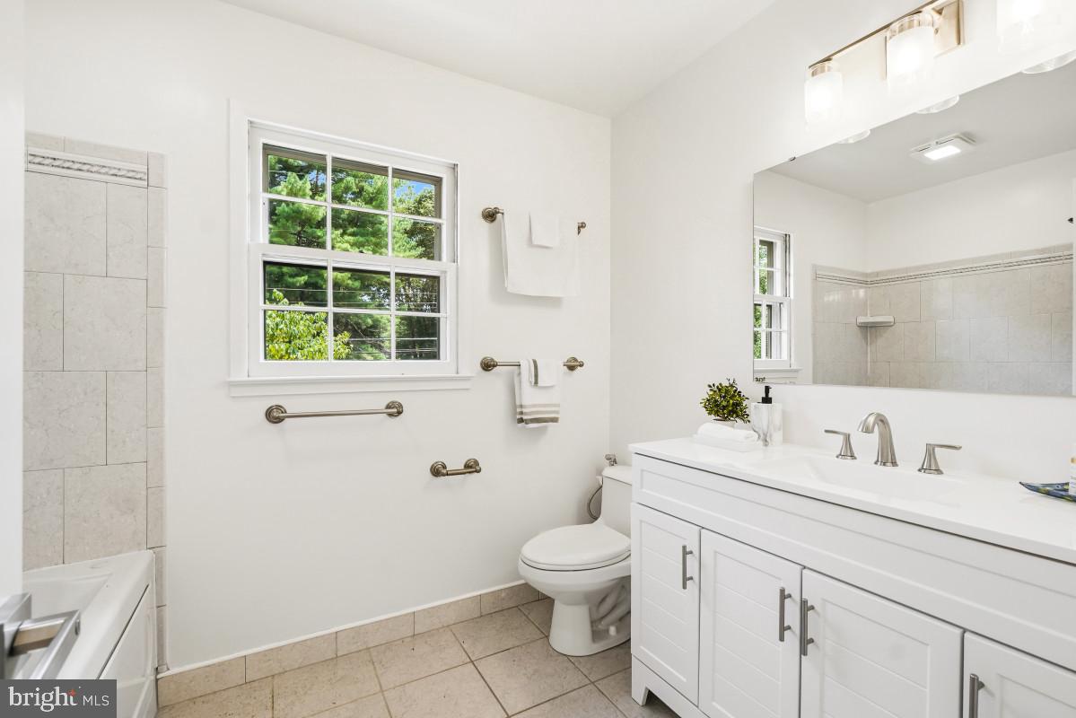 ASPEN HILL PARK - Residential